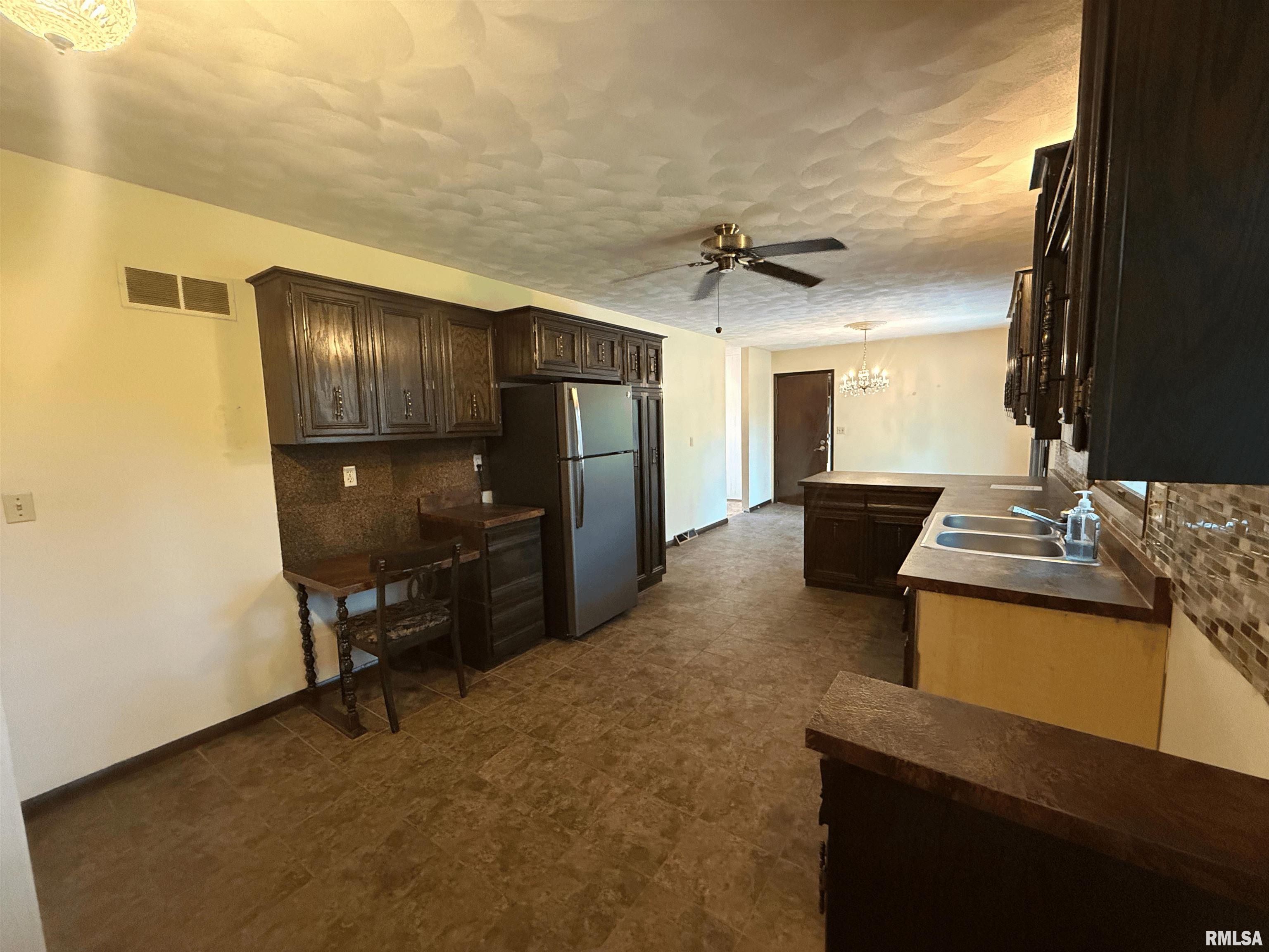 720 Mulberry Drive, Geneseo, Illinois image 12