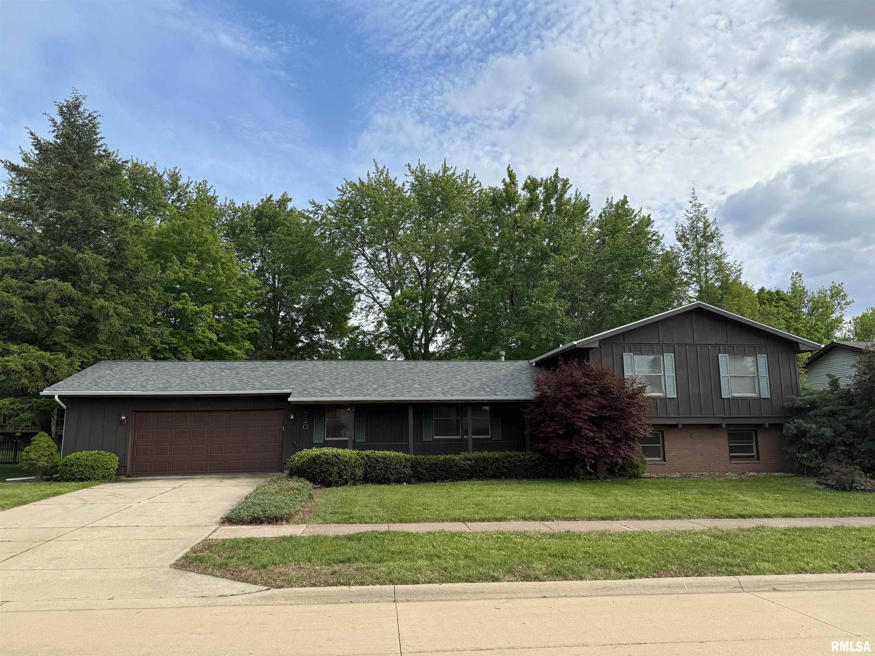 720 Mulberry Drive, Geneseo, Illinois image 1
