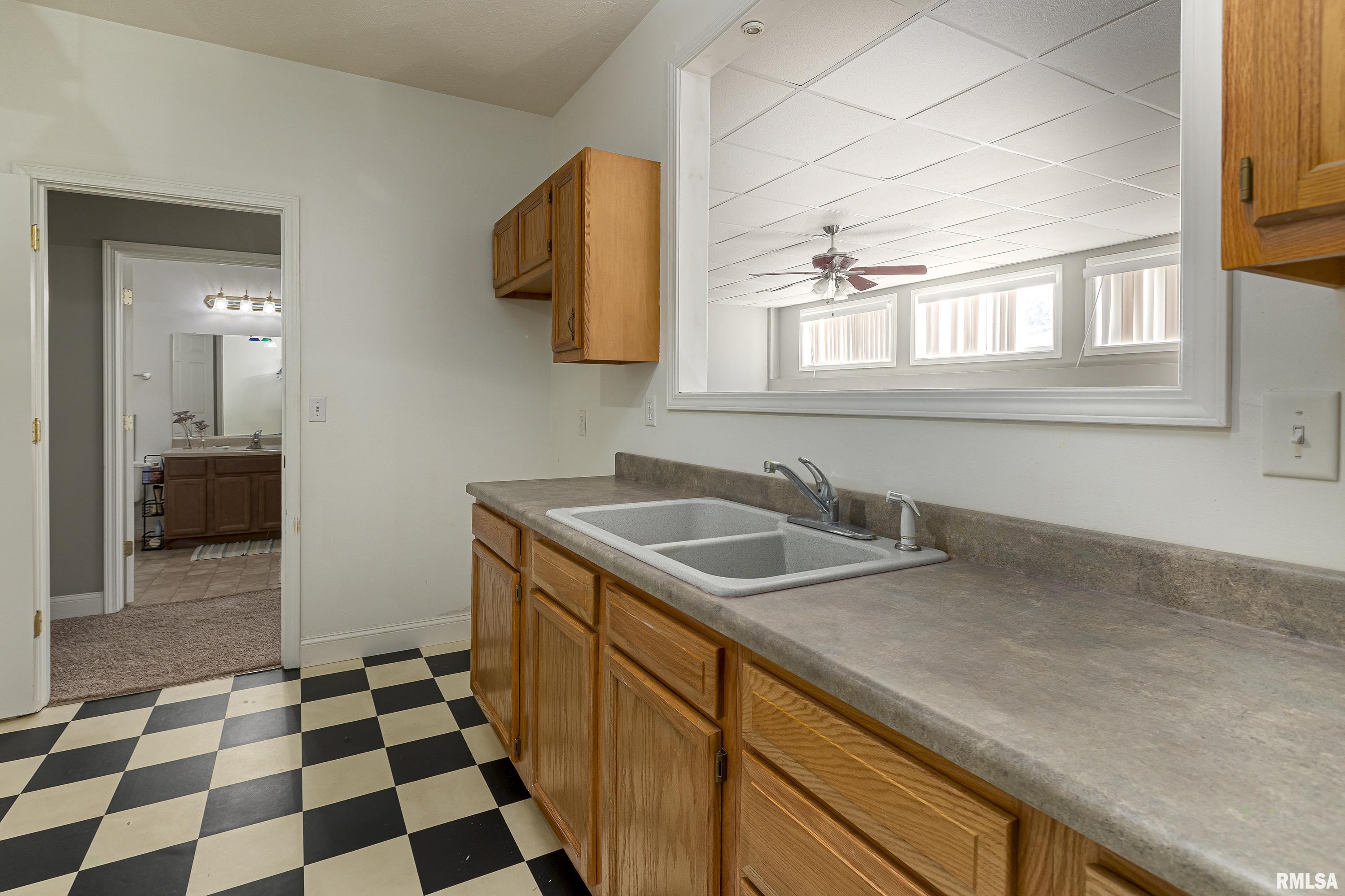 11674 Hafer Road, Carterville, Illinois image 39