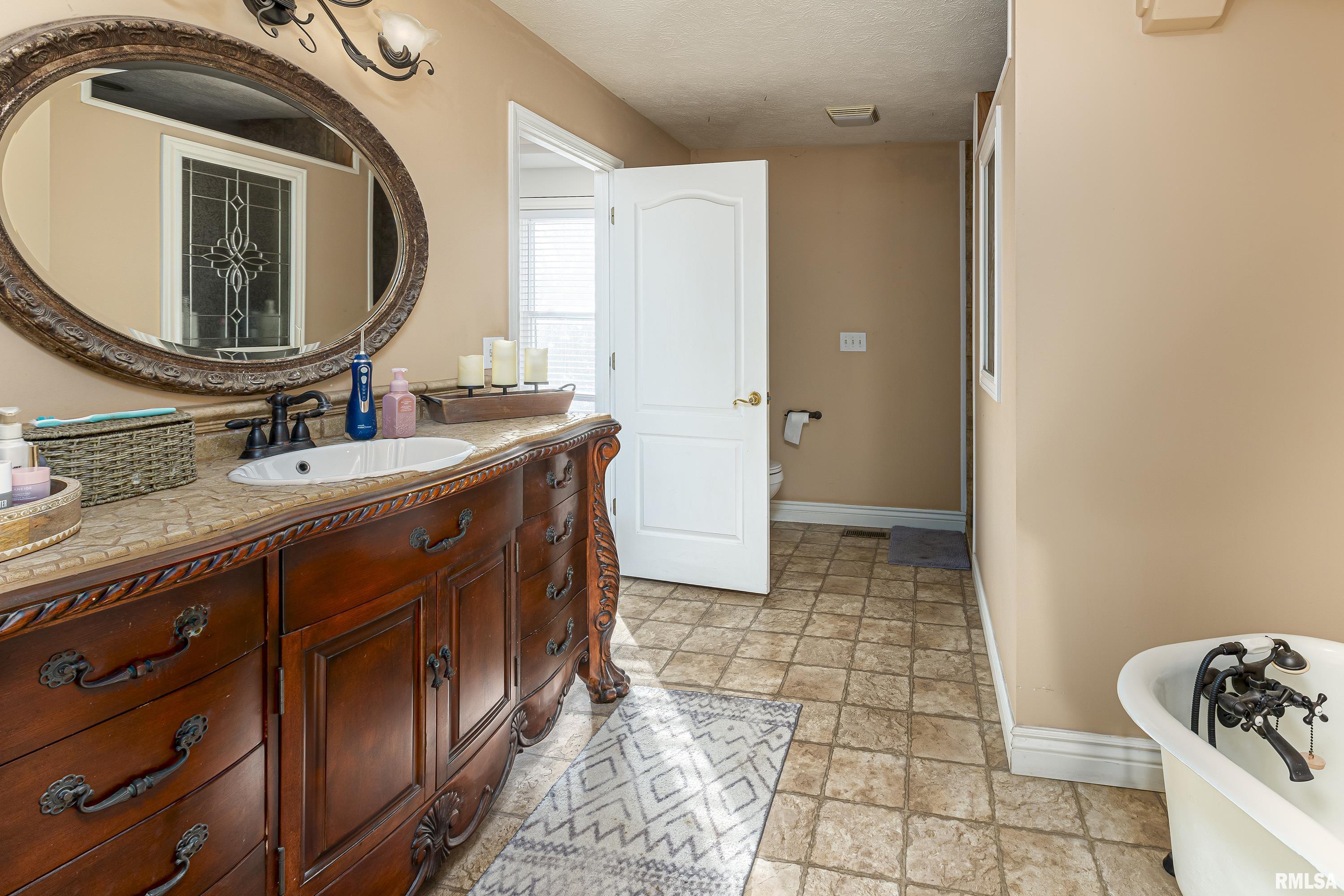 11674 Hafer Road, Carterville, Illinois image 21
