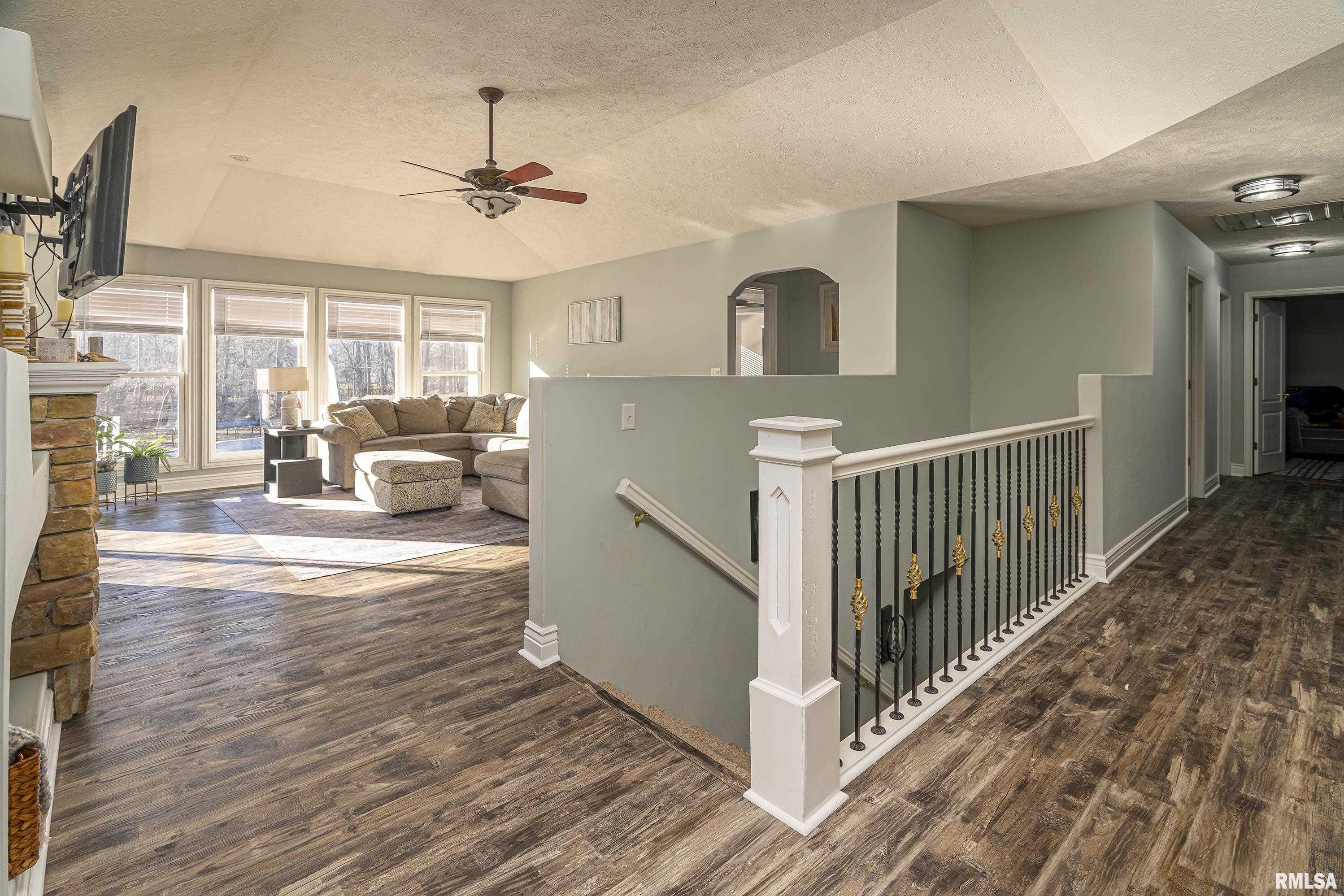 11674 Hafer Road, Carterville, Illinois image 32