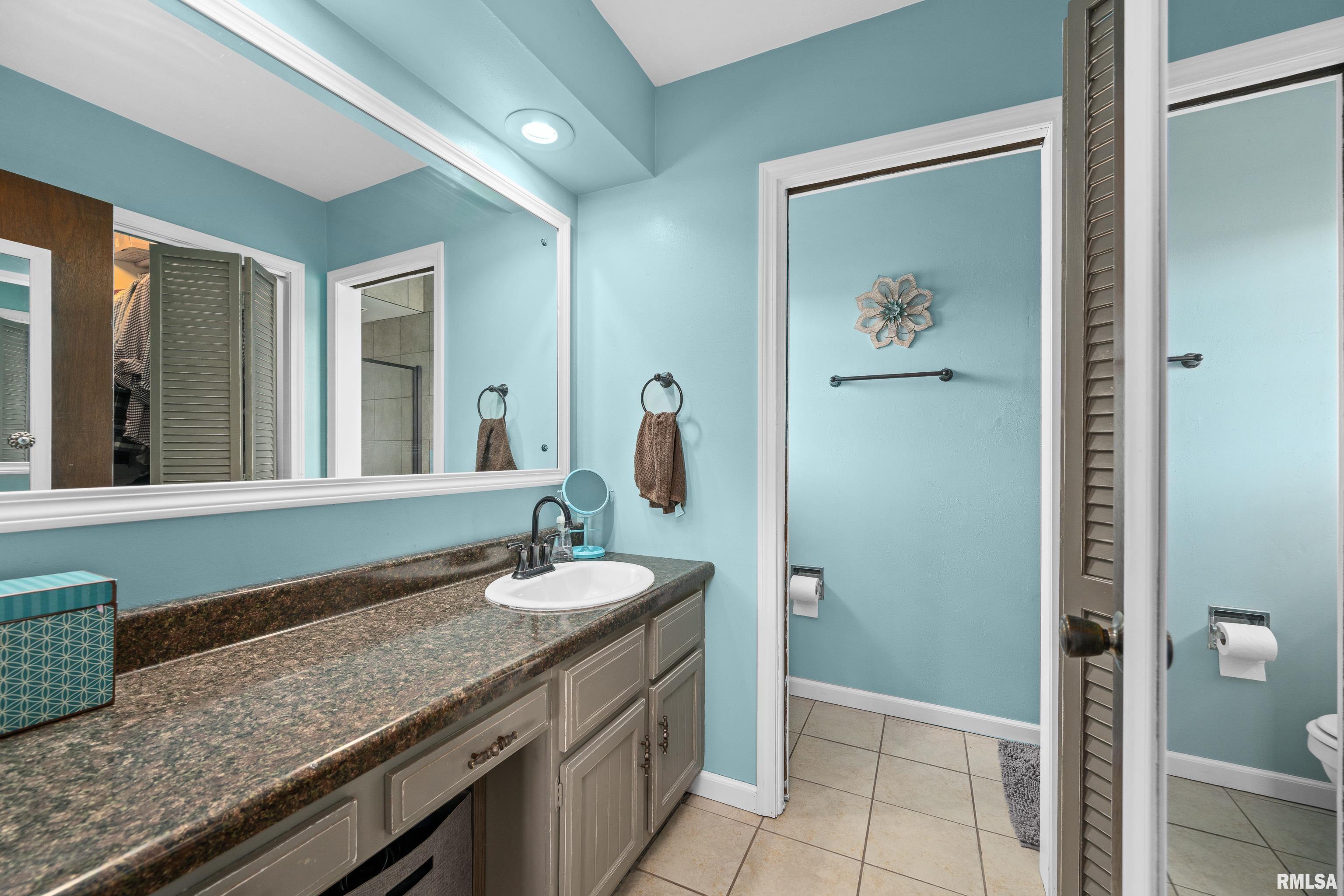 1702 54th Street Court, Moline, Illinois image 23