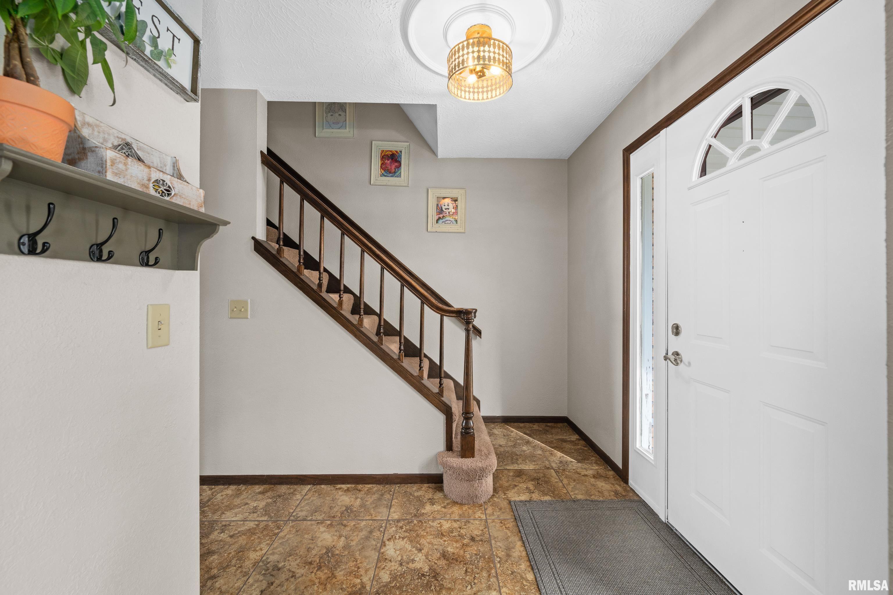 1702 54th Street Court, Moline, Illinois image 18