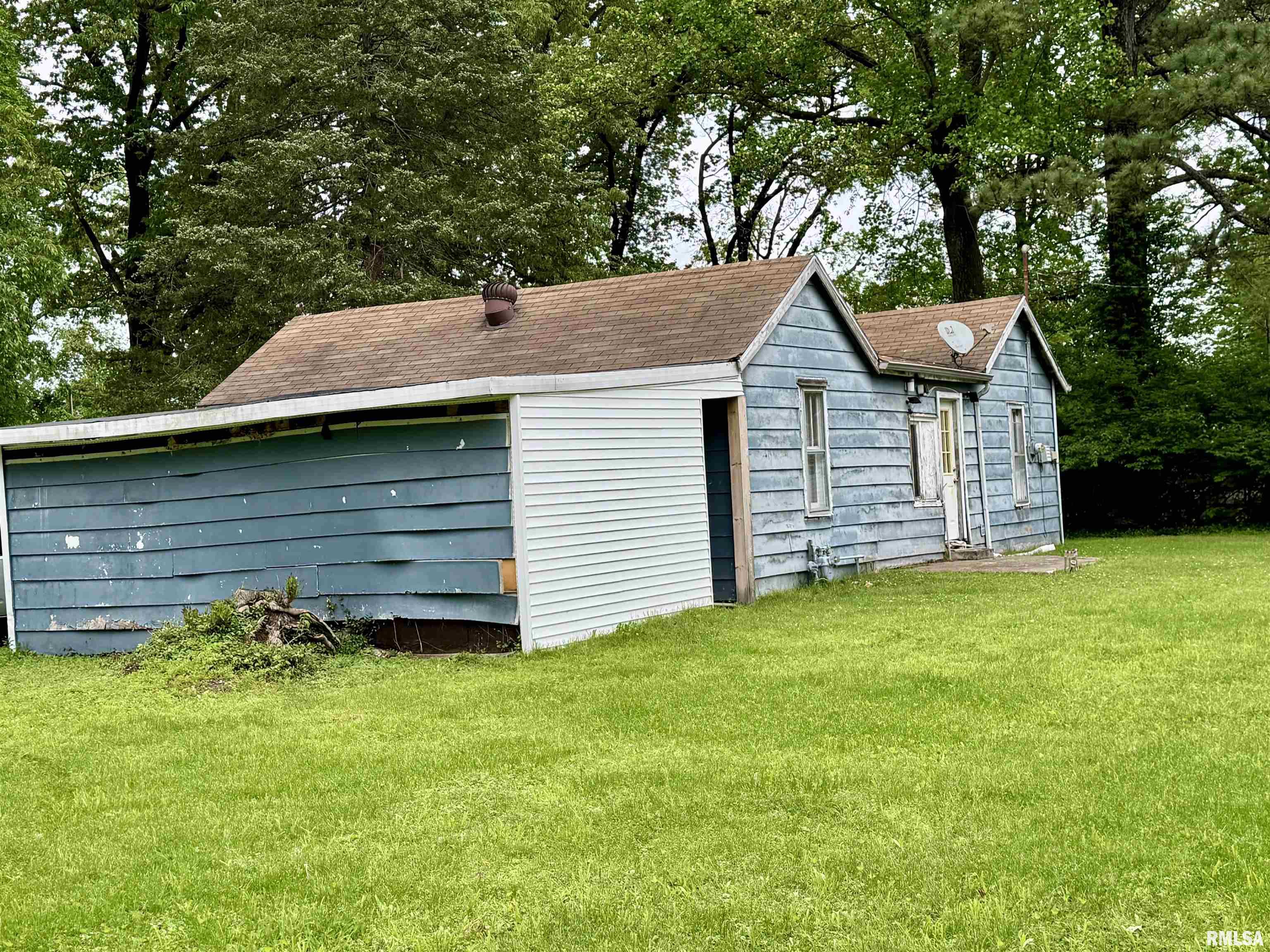 822 W Kennicott Street, Carbondale, Illinois image 3