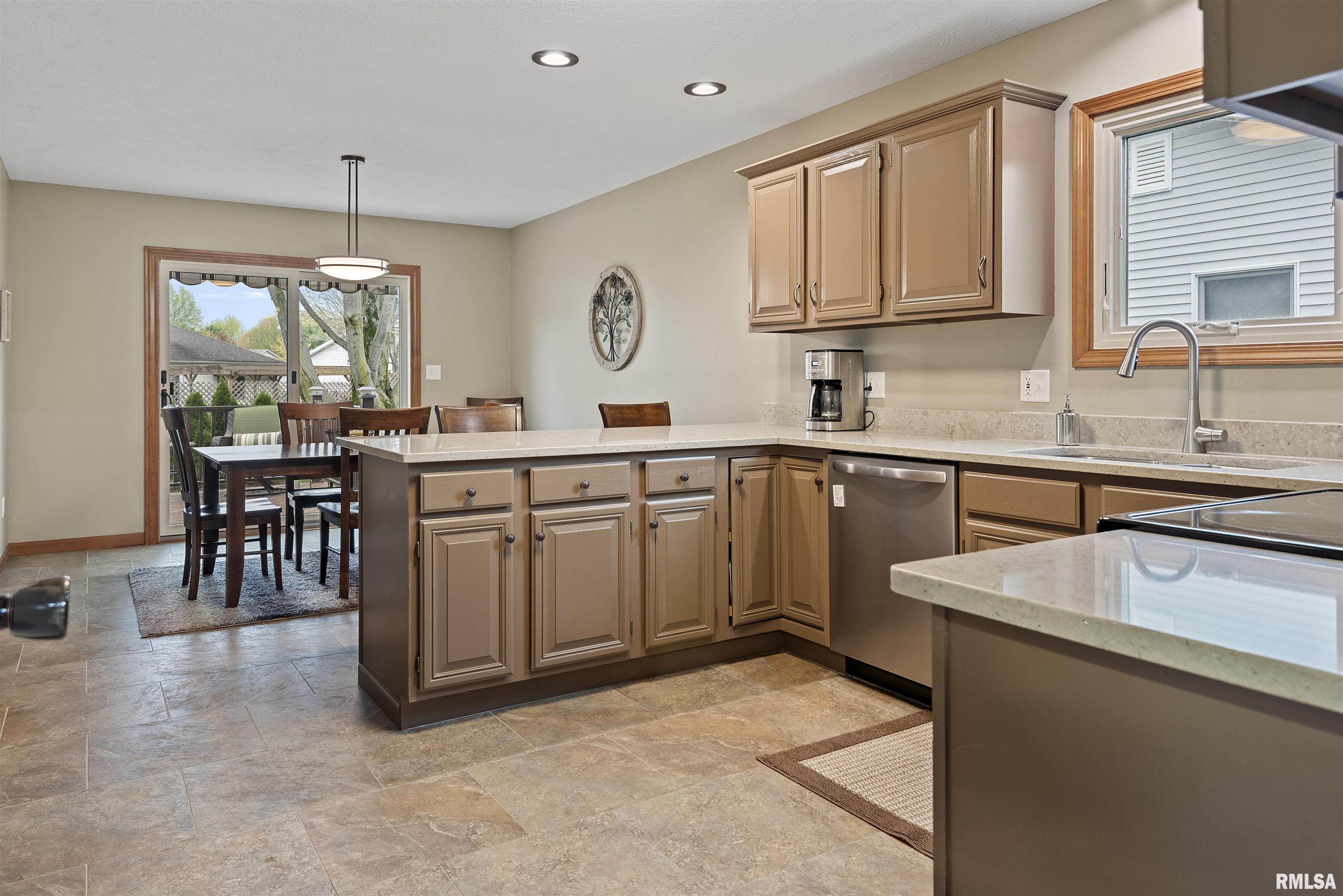 1500 Coralberry Court, Springfield, Illinois image 12