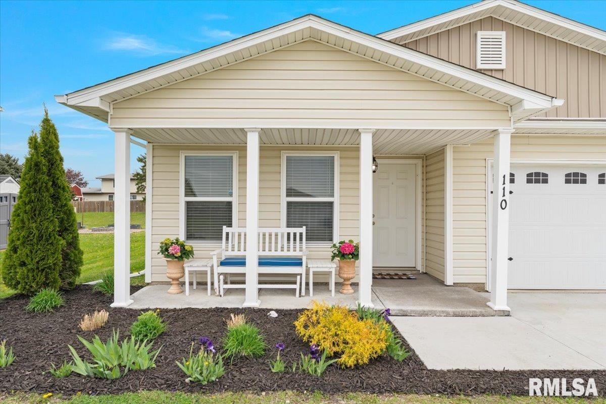 110 14th Avenue, De Witt, Iowa image 1