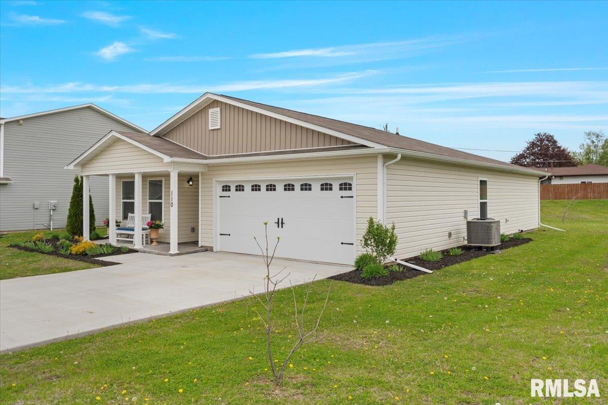 110 14th Avenue, De Witt, Iowa image 3