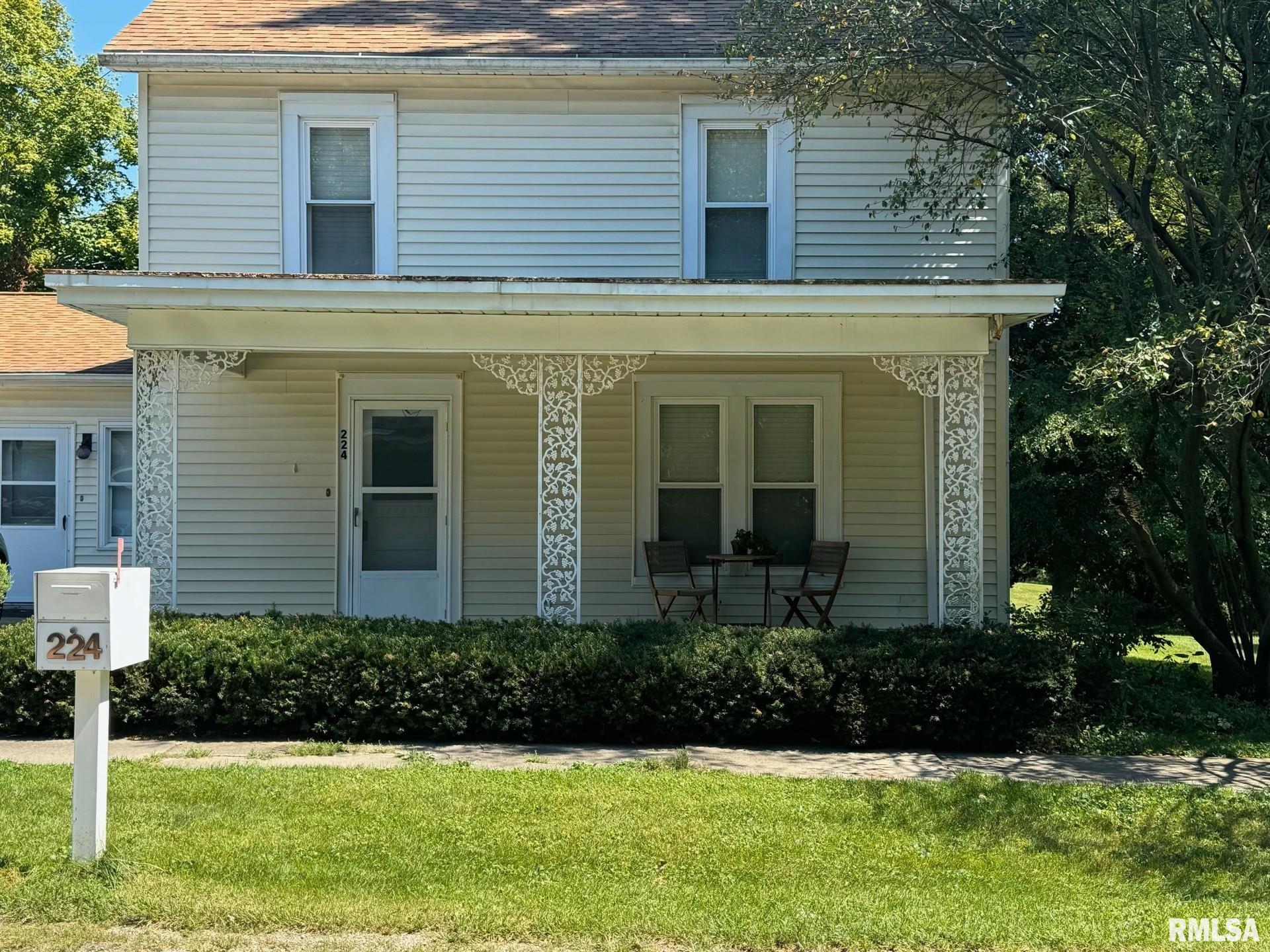 224 S Henderson Street, Toulon, Illinois image 1