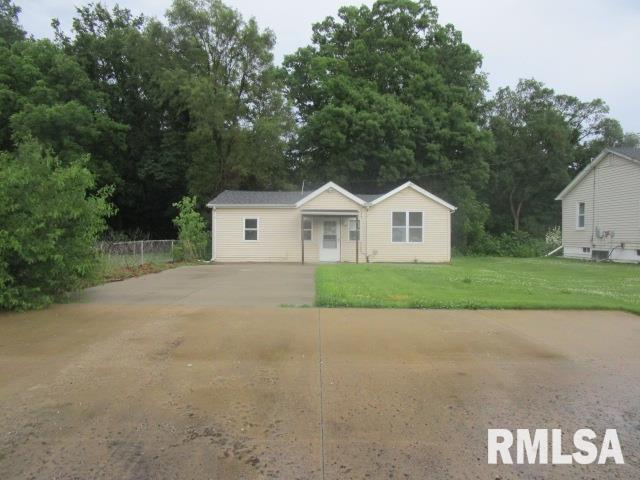 Photo 1 of 23 — 139 1/2 BROW Drive, East Peoria, IL 61611