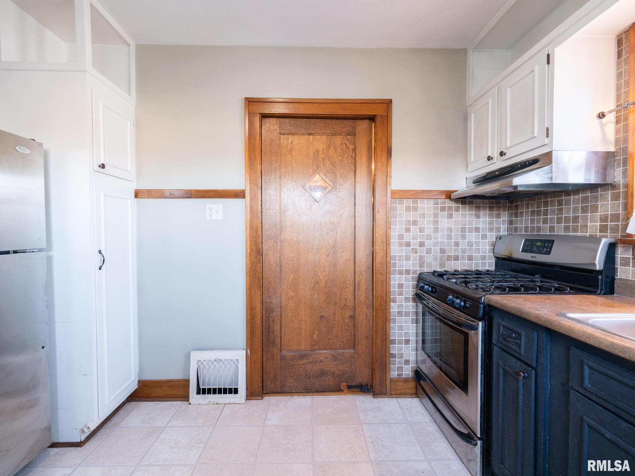 607 Pekin Avenue, East Peoria, Illinois image 16