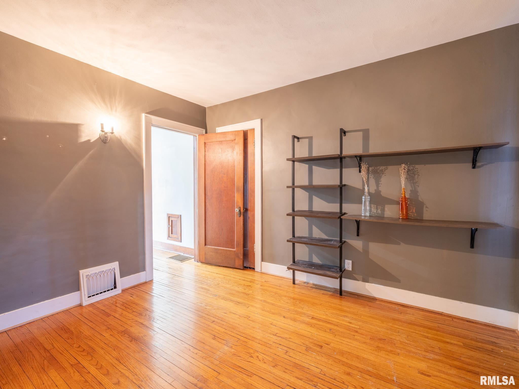 607 Pekin Avenue, East Peoria, Illinois image 26