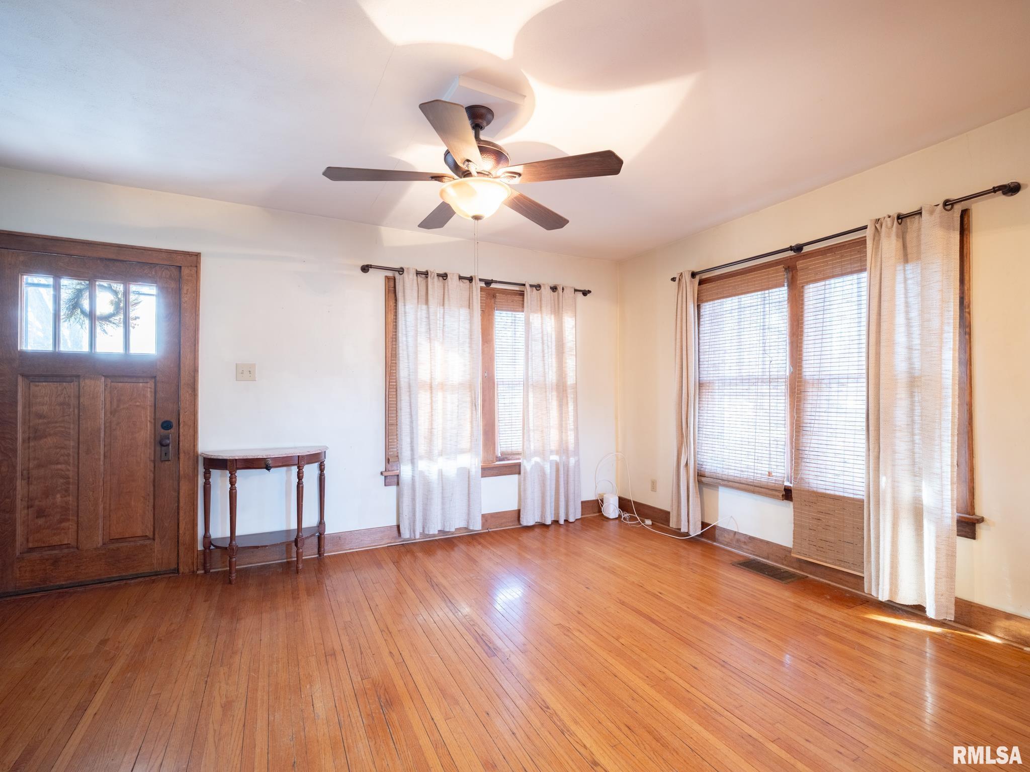 607 Pekin Avenue, East Peoria, Illinois image 5
