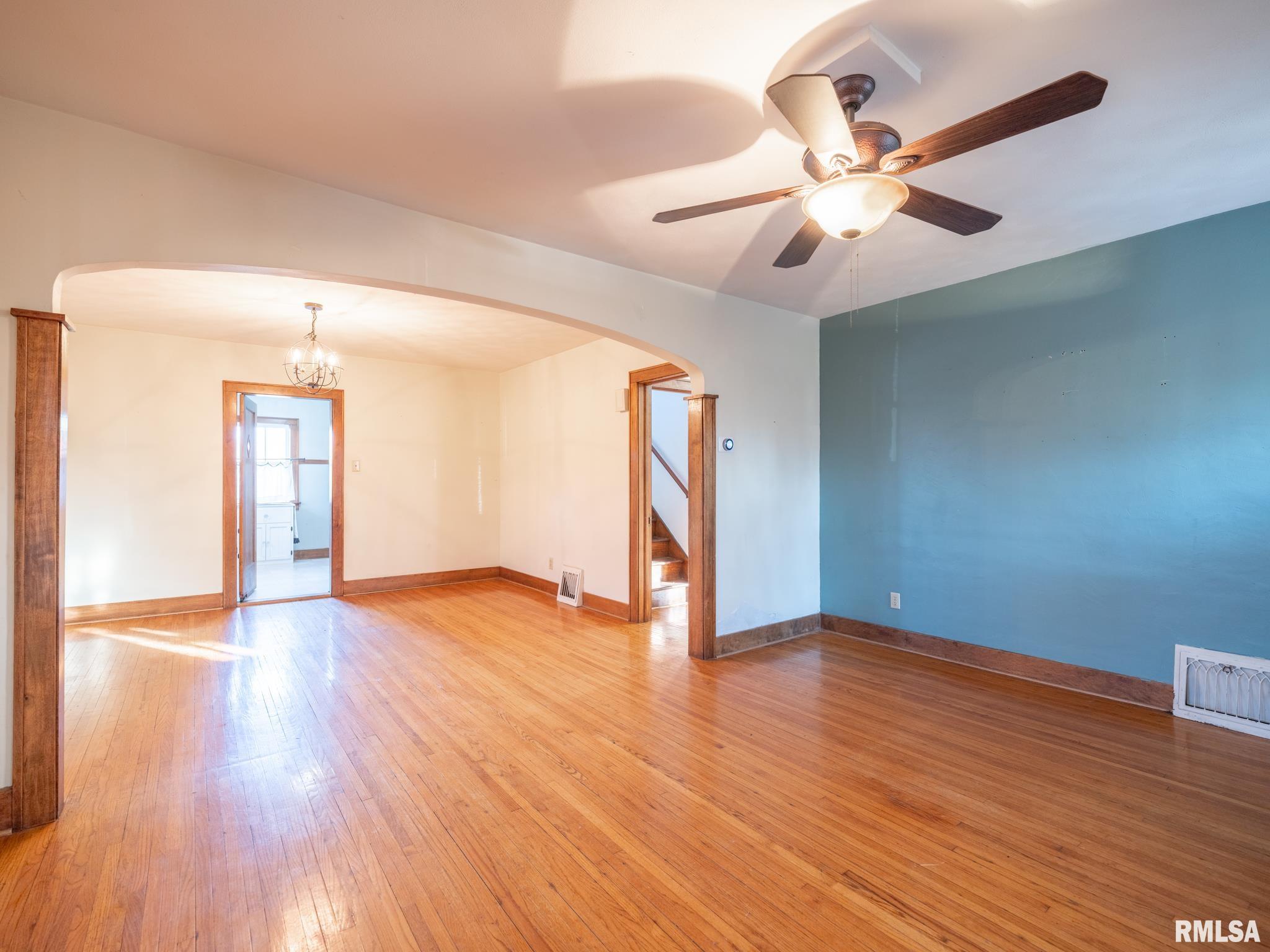 607 Pekin Avenue, East Peoria, Illinois image 3