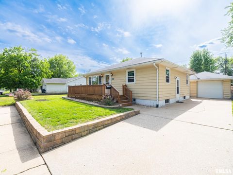 Homes For Sale - 1313 Janssen Street<br/> Tazewell County, Pekin, IL 61554