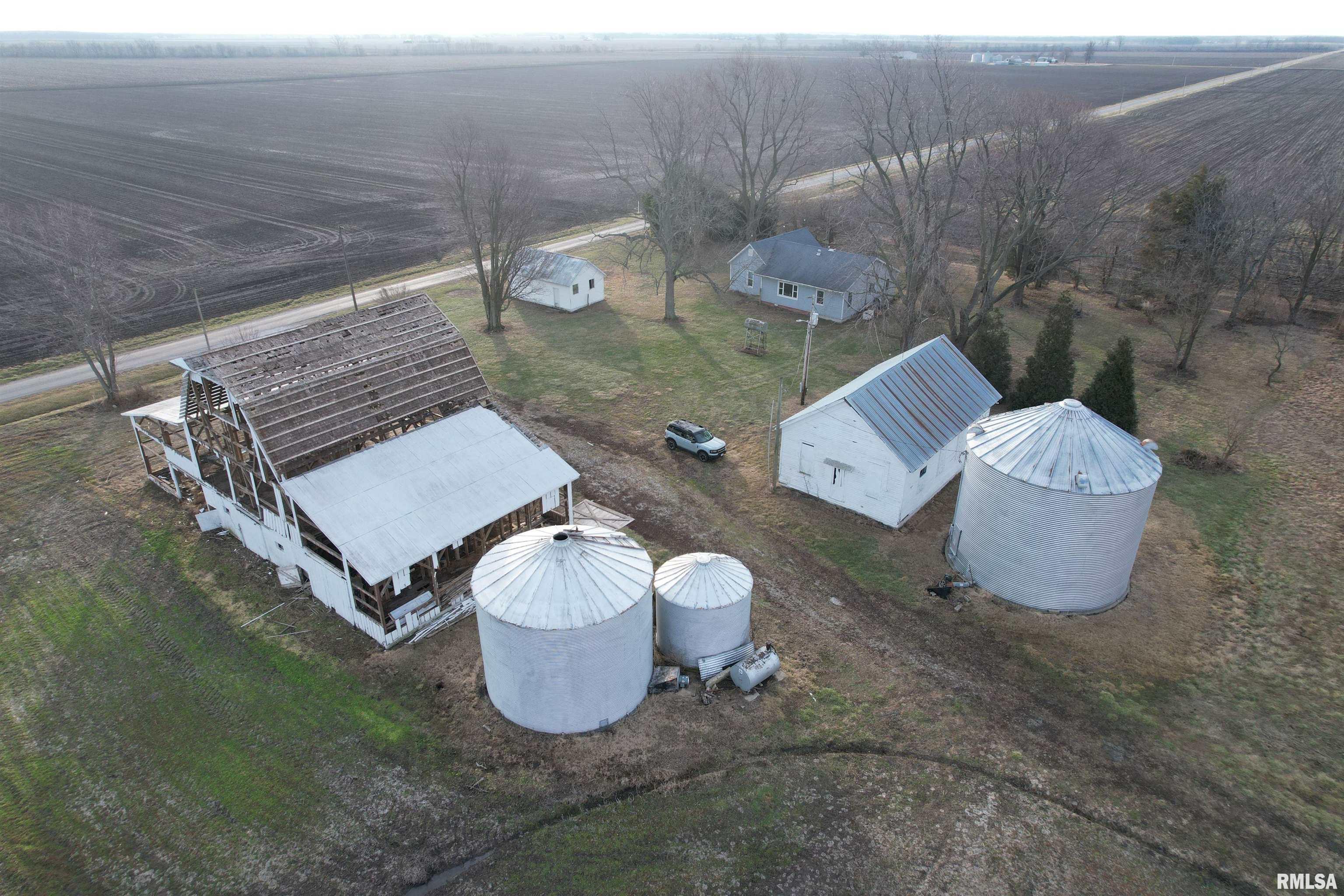 26521 Bray Road, Carlinville, Illinois image 14