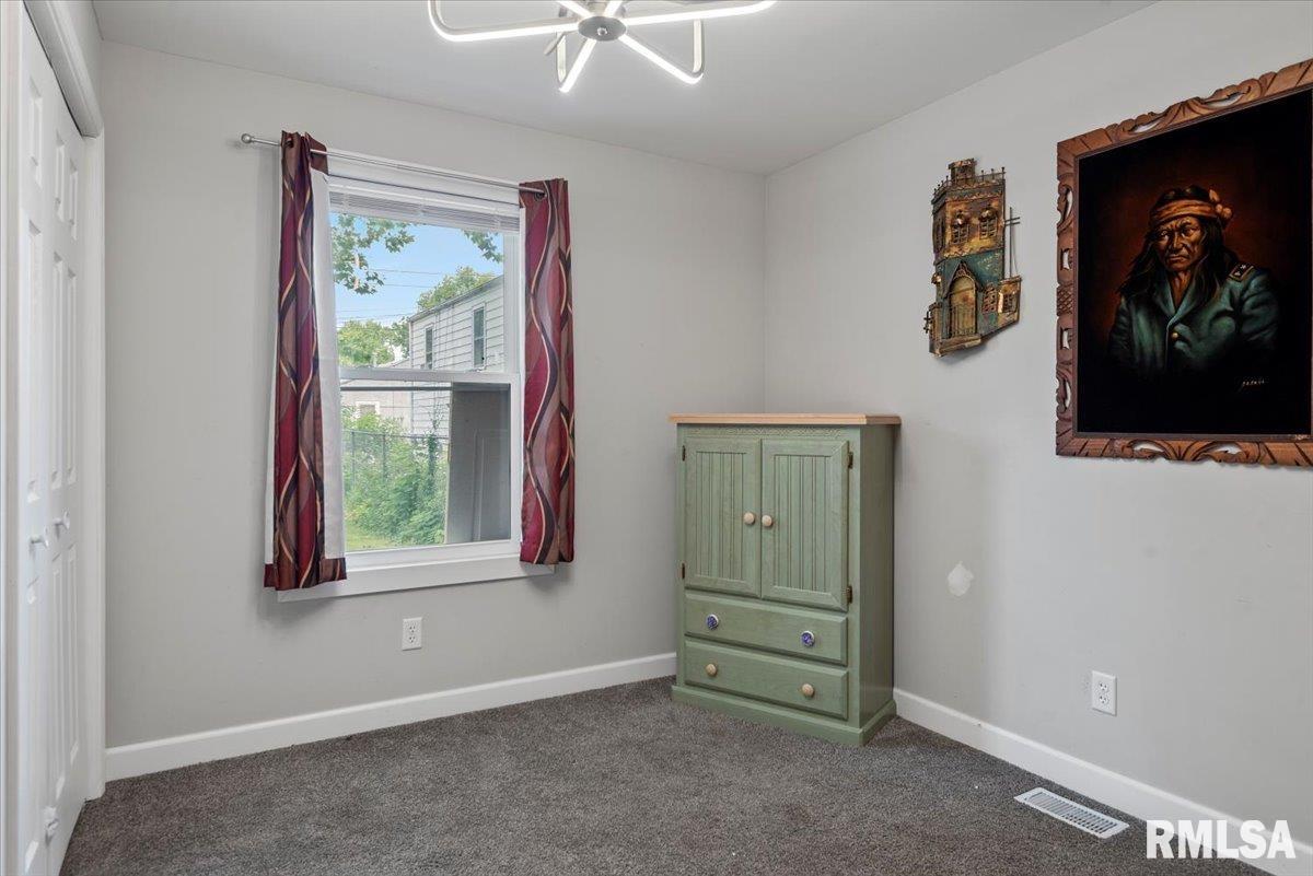 2705 S Walnut Street, Springfield, Illinois image 19