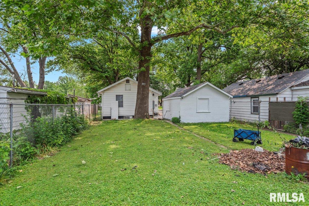 2705 S Walnut Street, Springfield, Illinois image 25