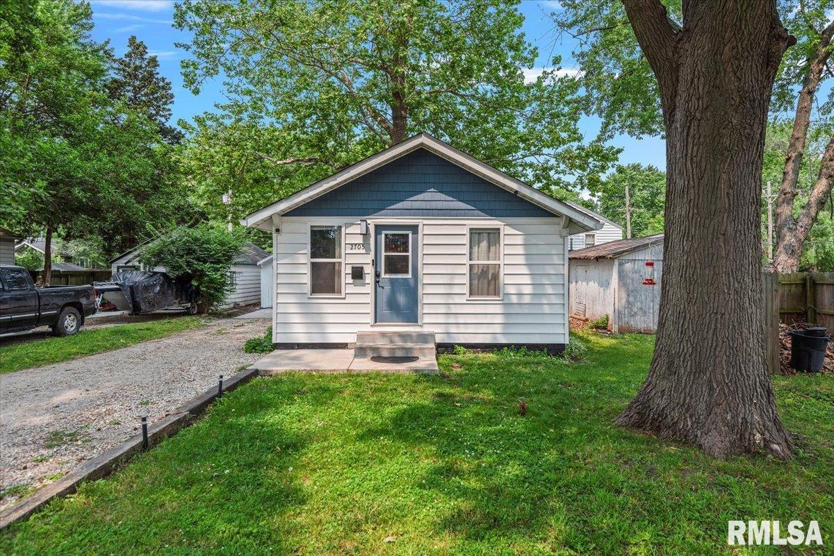 2705 S Walnut Street, Springfield, Illinois image 2