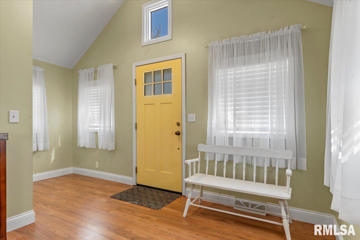 406 E Washington Street, Auburn, Illinois image 24