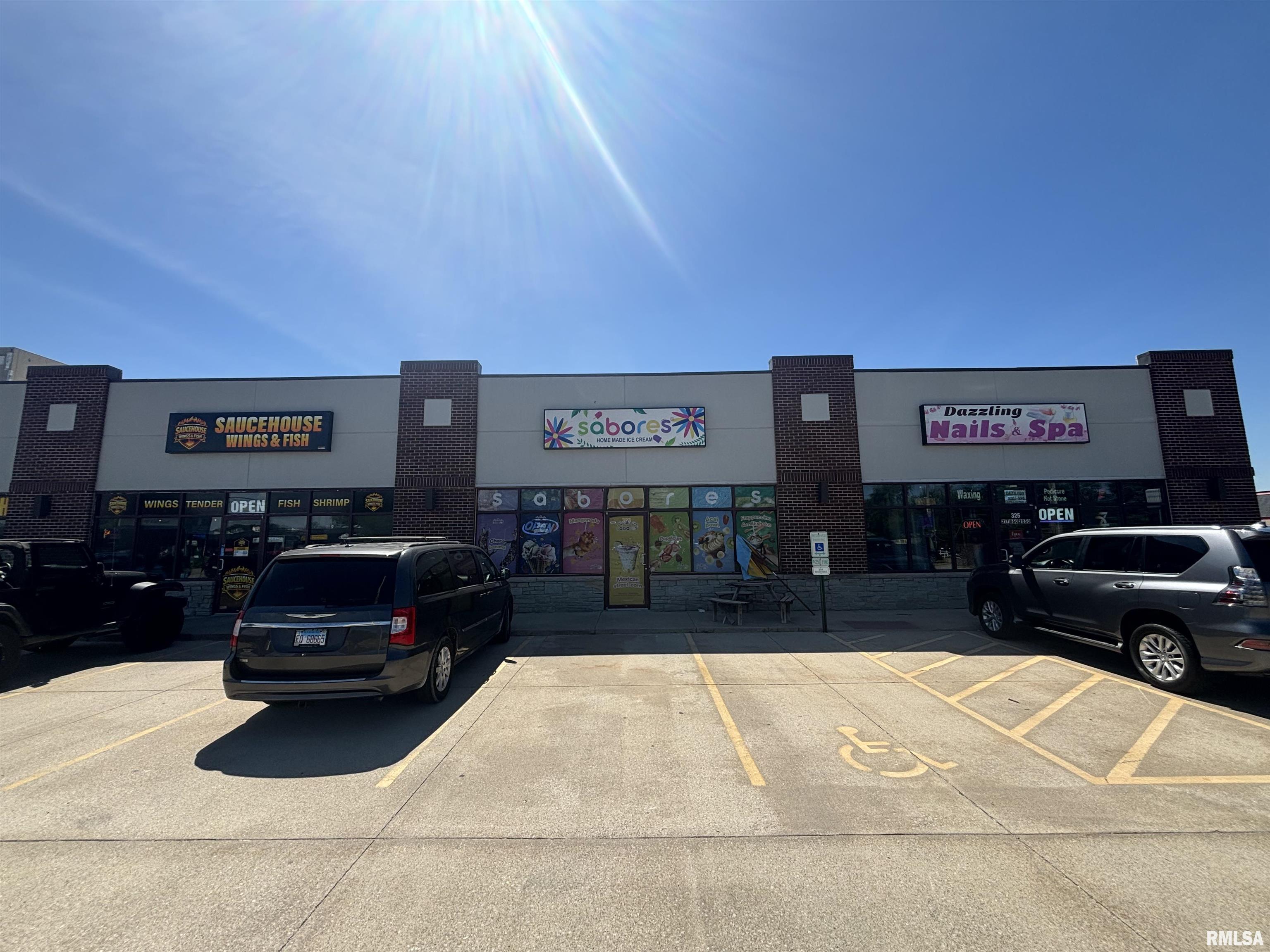 Photo 1 of 8 — 323 N MAIN Street, Chatham, IL 62629