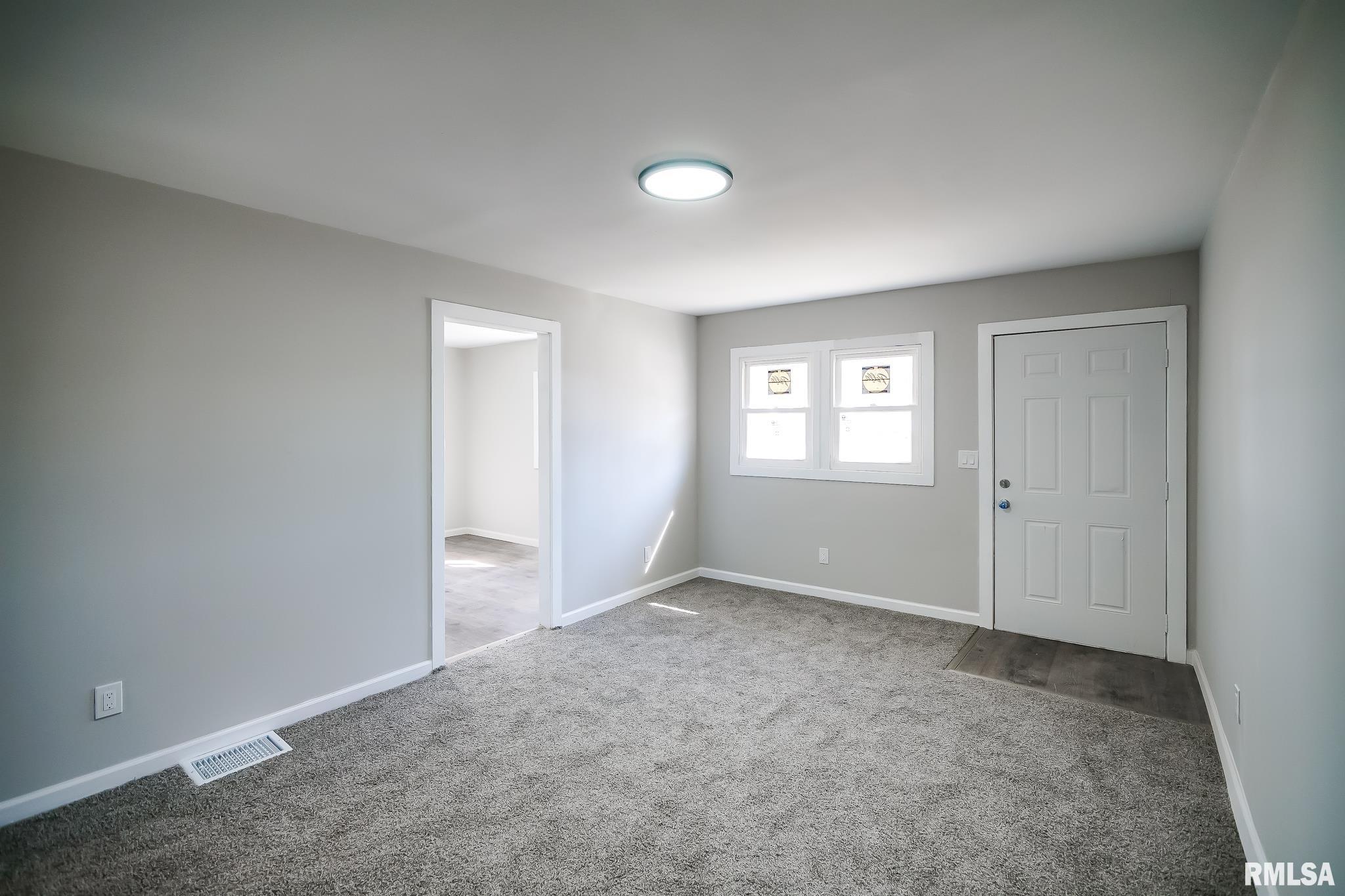 2217 W Marquette Street, Peoria, Illinois image 6