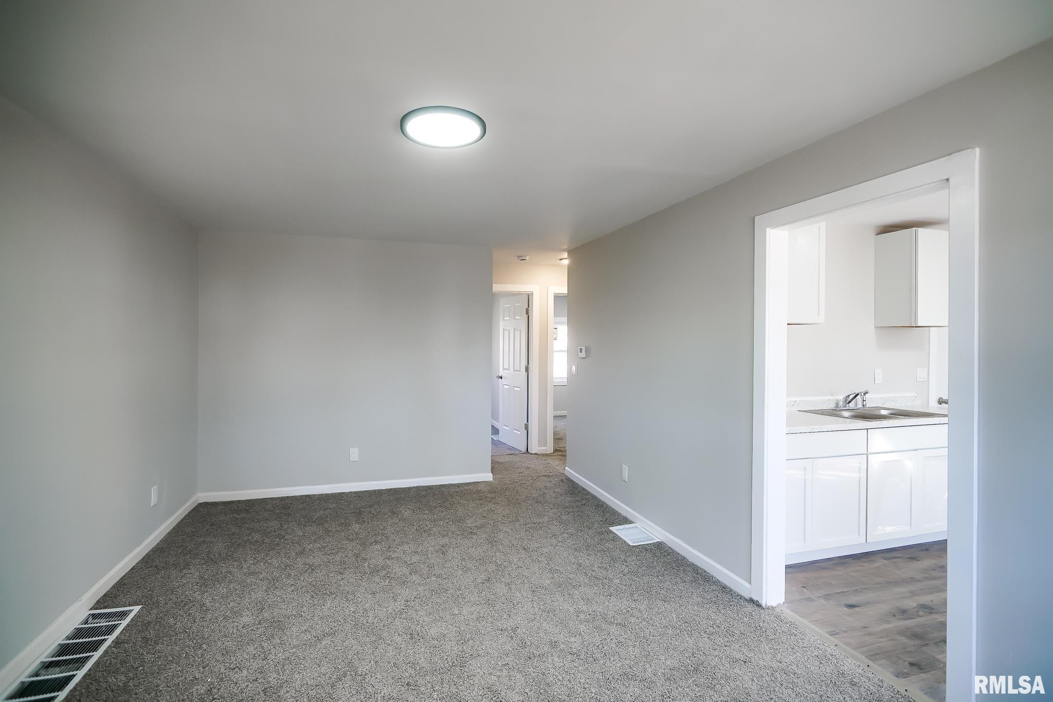 2217 W Marquette Street, Peoria, Illinois image 8