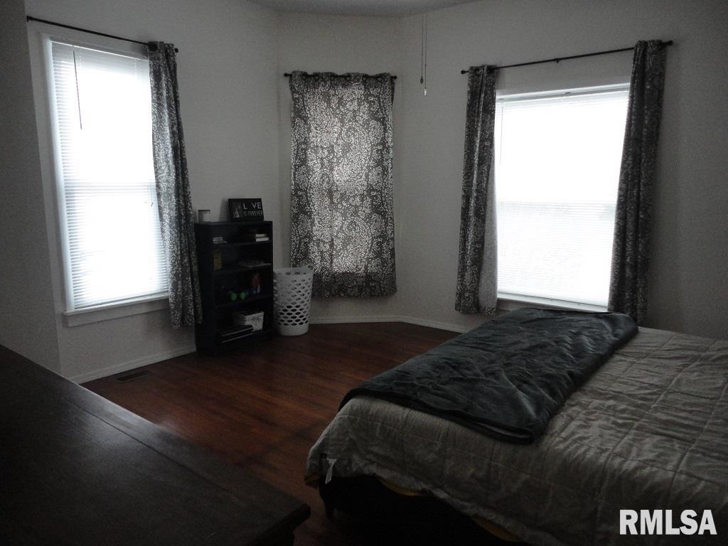 209 & 207 W Lincoln Street, Edinburg, Illinois image 15