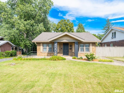 Homes For Sale - 4228 N Prospect Road<br/> Peoria, IL 61614