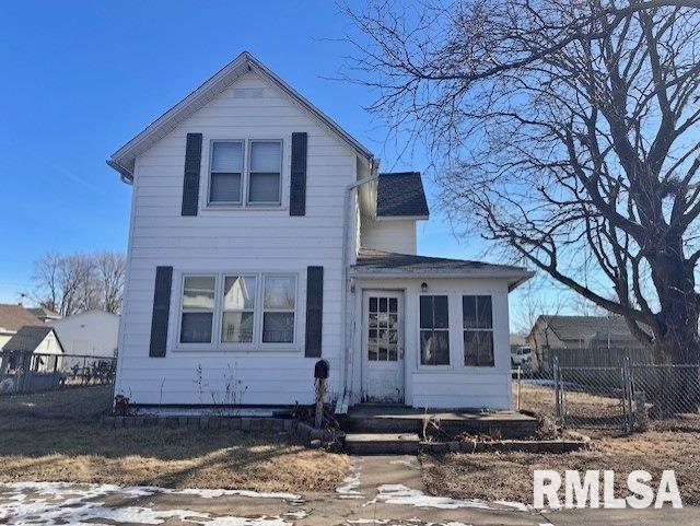 2223 N 6th Street, Clinton, Iowa image 1