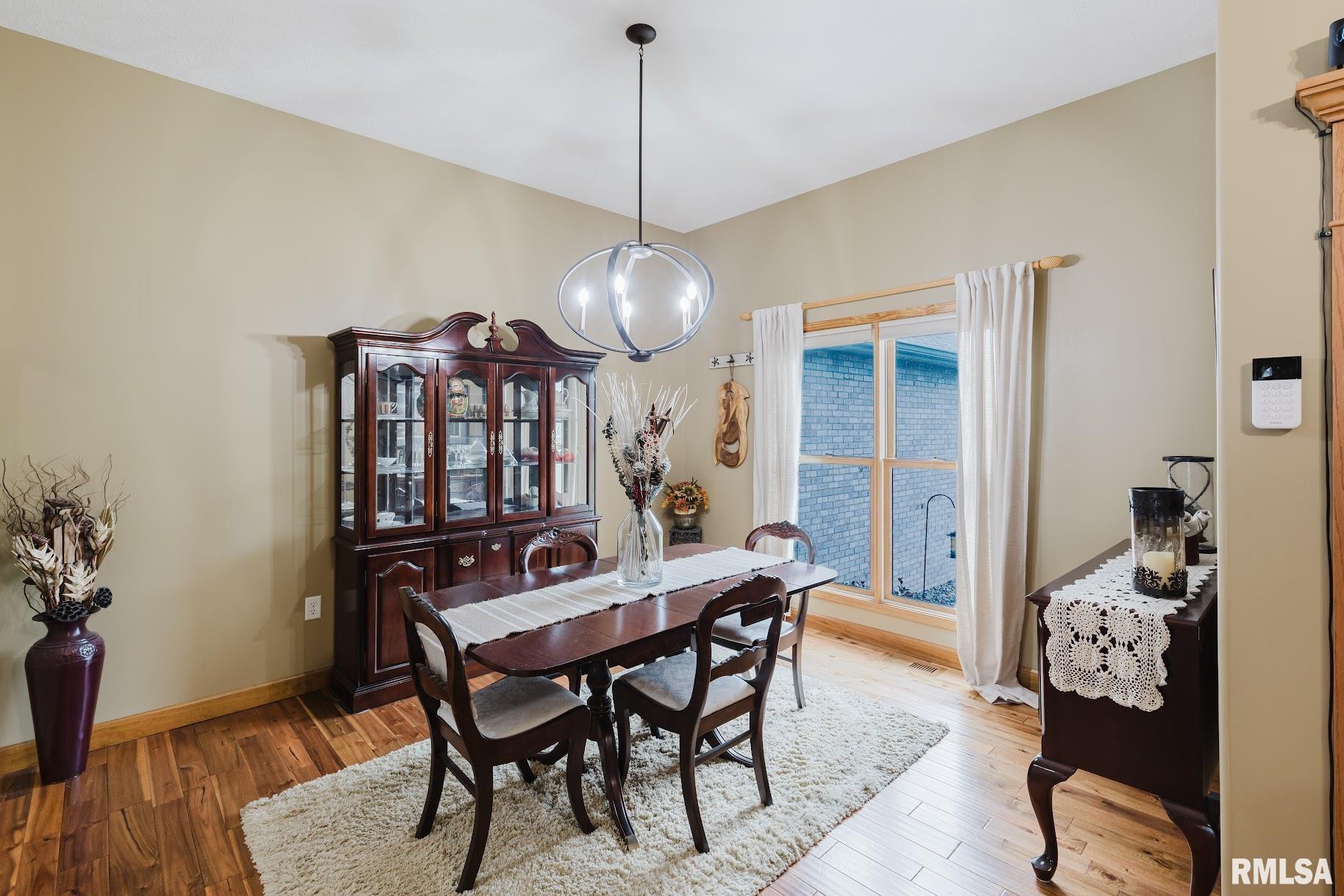 2200 Brentwood Drive, Marion, Illinois image 12