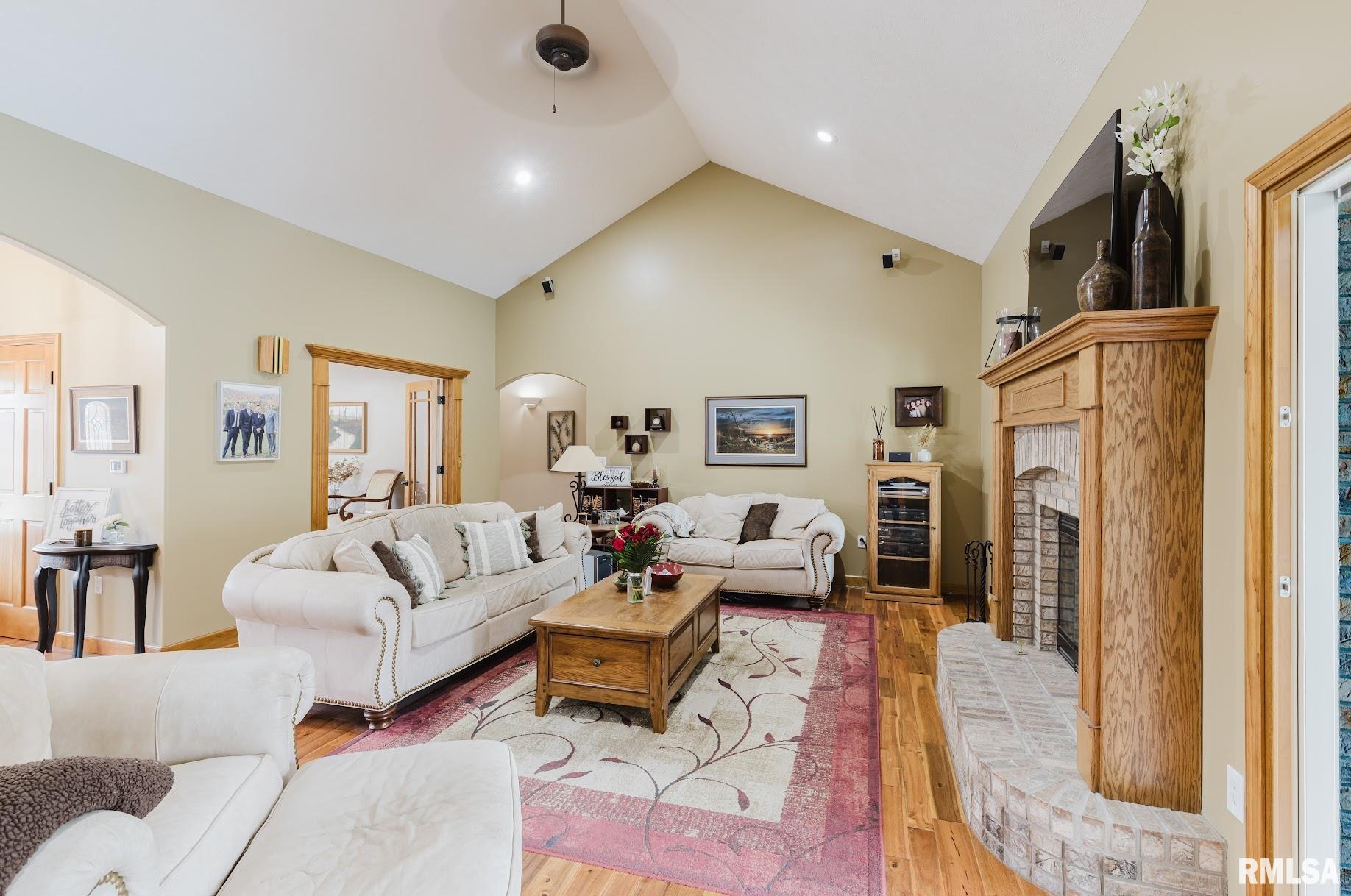 2200 Brentwood Drive, Marion, Illinois image 9