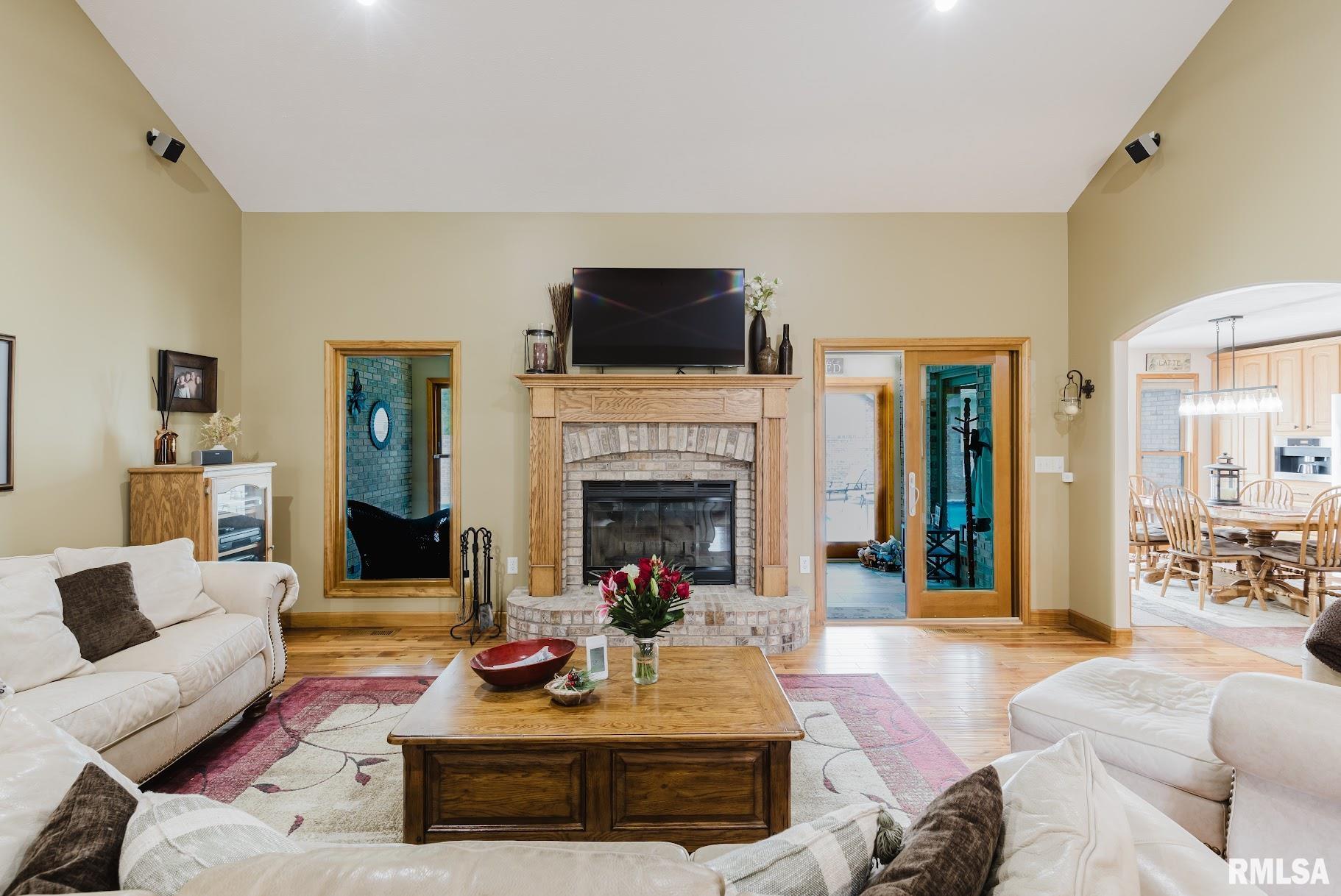 2200 Brentwood Drive, Marion, Illinois image 8