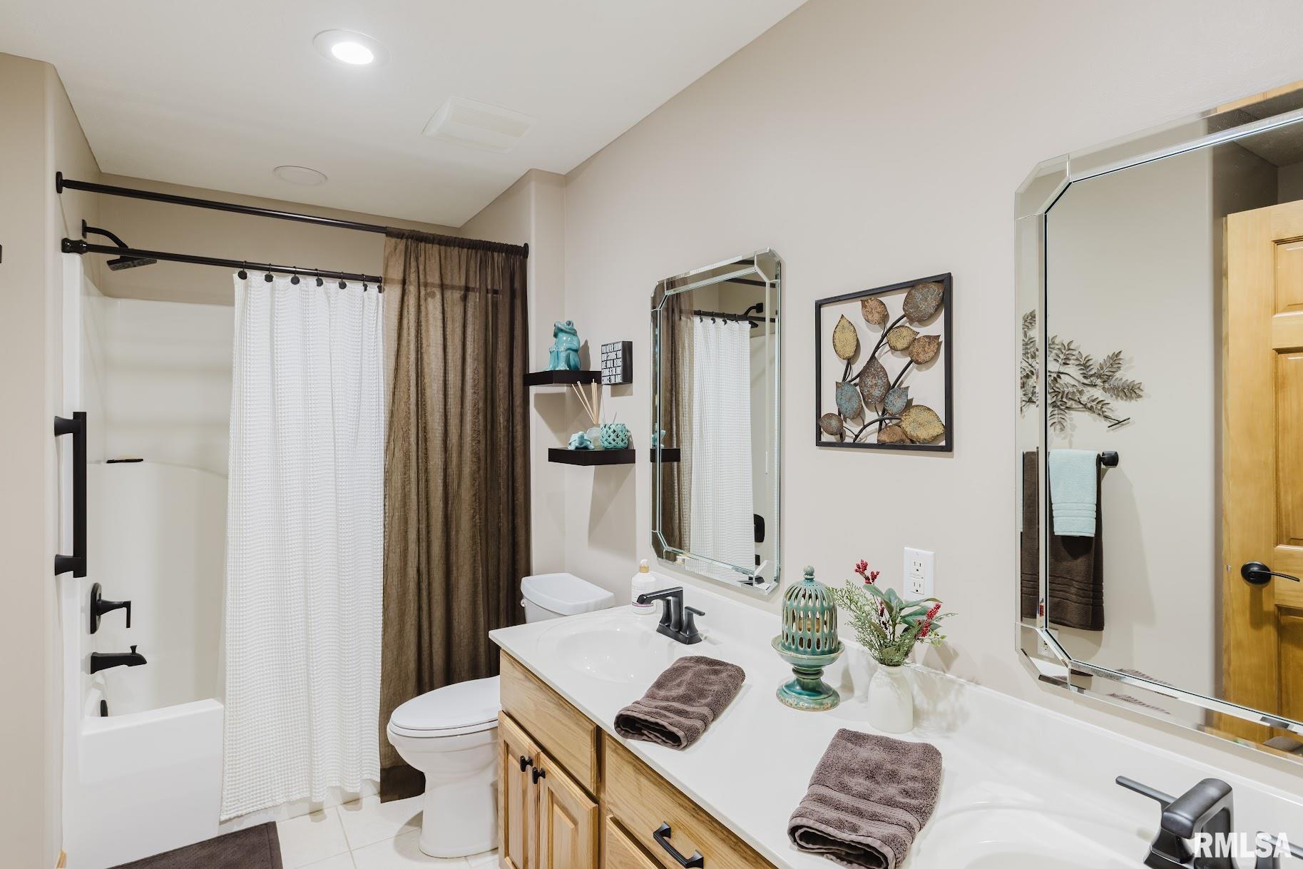 2200 Brentwood Drive, Marion, Illinois image 34