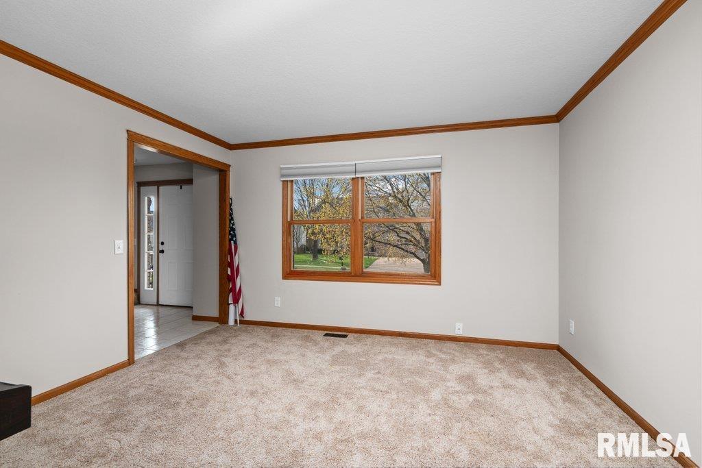 4622 E 49th Court, Davenport, Iowa image 11