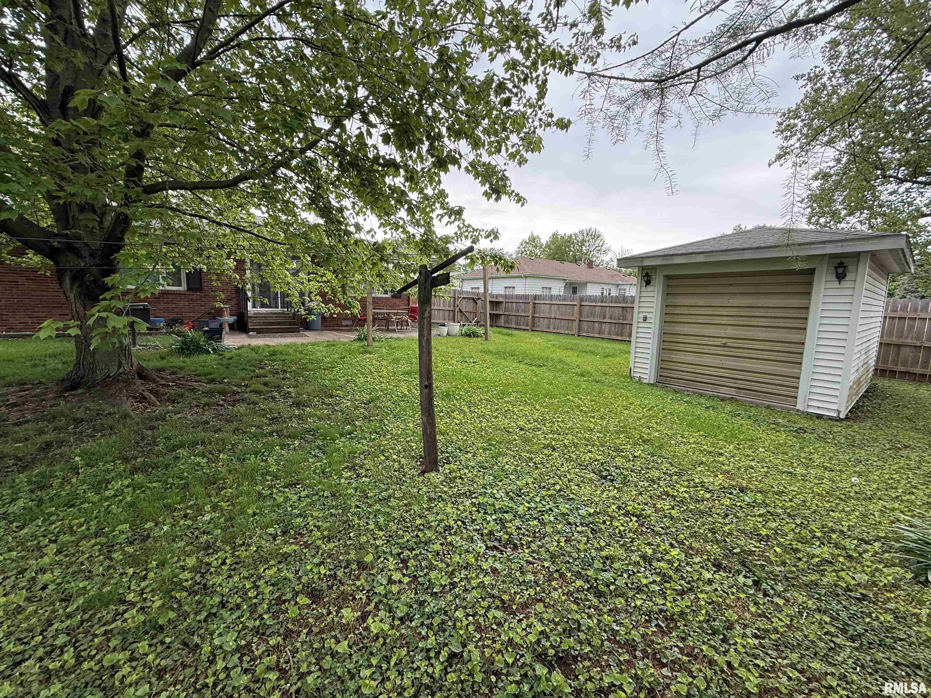 1352 N Lawrence Avenue, Taylorville, Illinois image 46