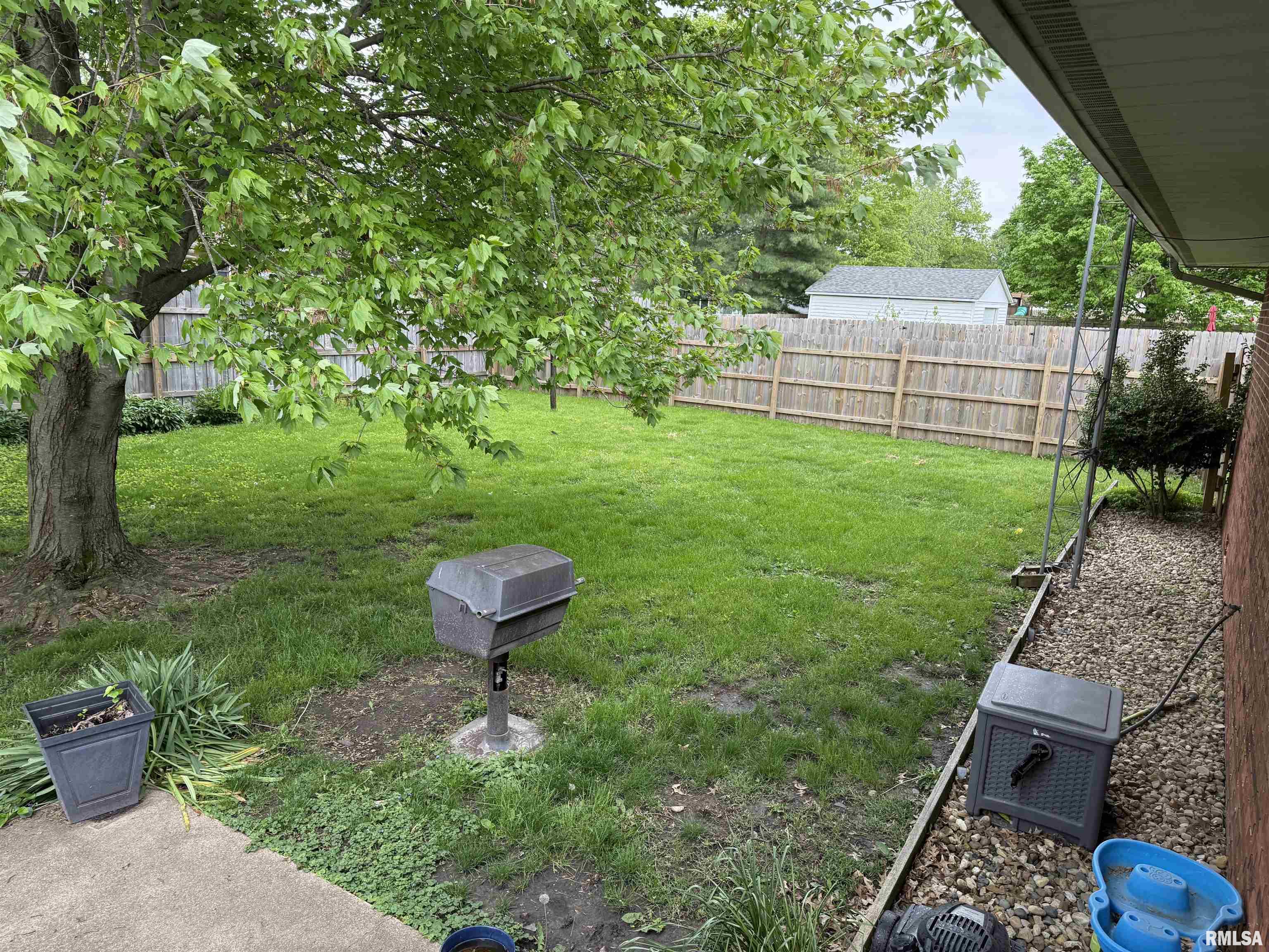 1352 N Lawrence Avenue, Taylorville, Illinois image 42