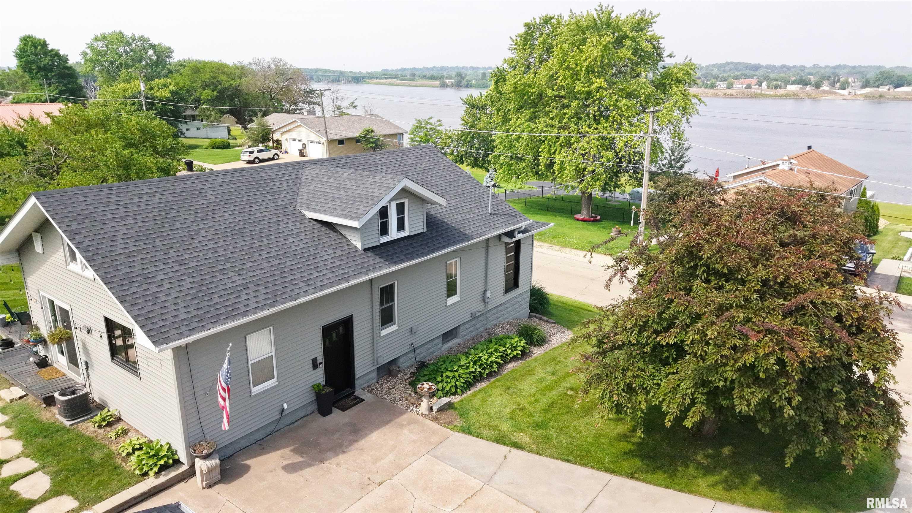115 4th Street, Fulton, Illinois image 6