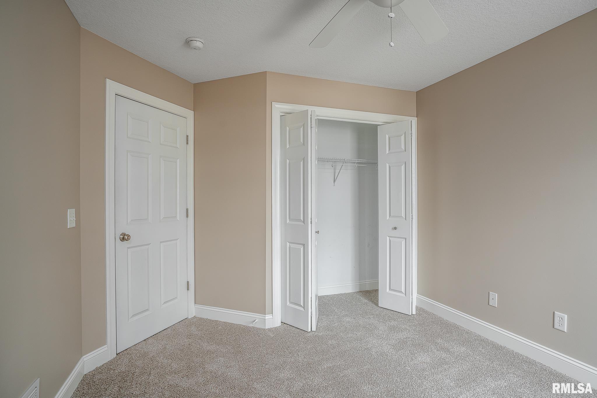 3233 Somerset Drive, Bettendorf, Iowa image 15