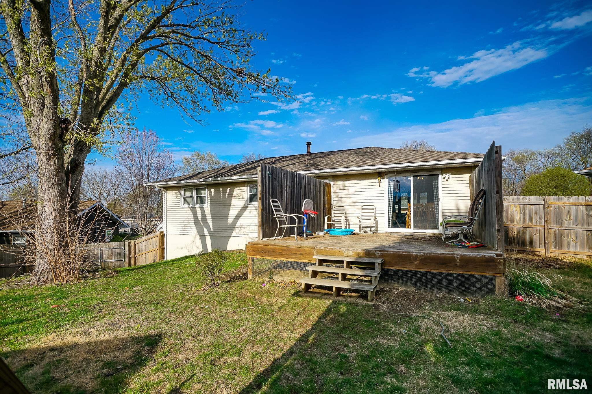 2404 Holly Drive, Pekin, Illinois image 33