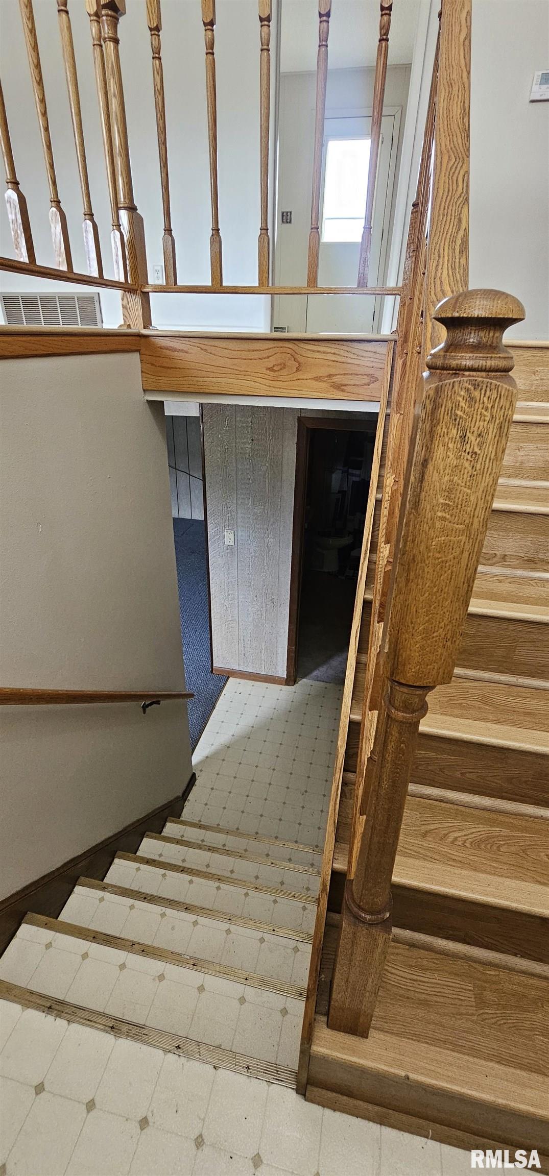 1606 Middle Road, Camanche, Iowa image 22
