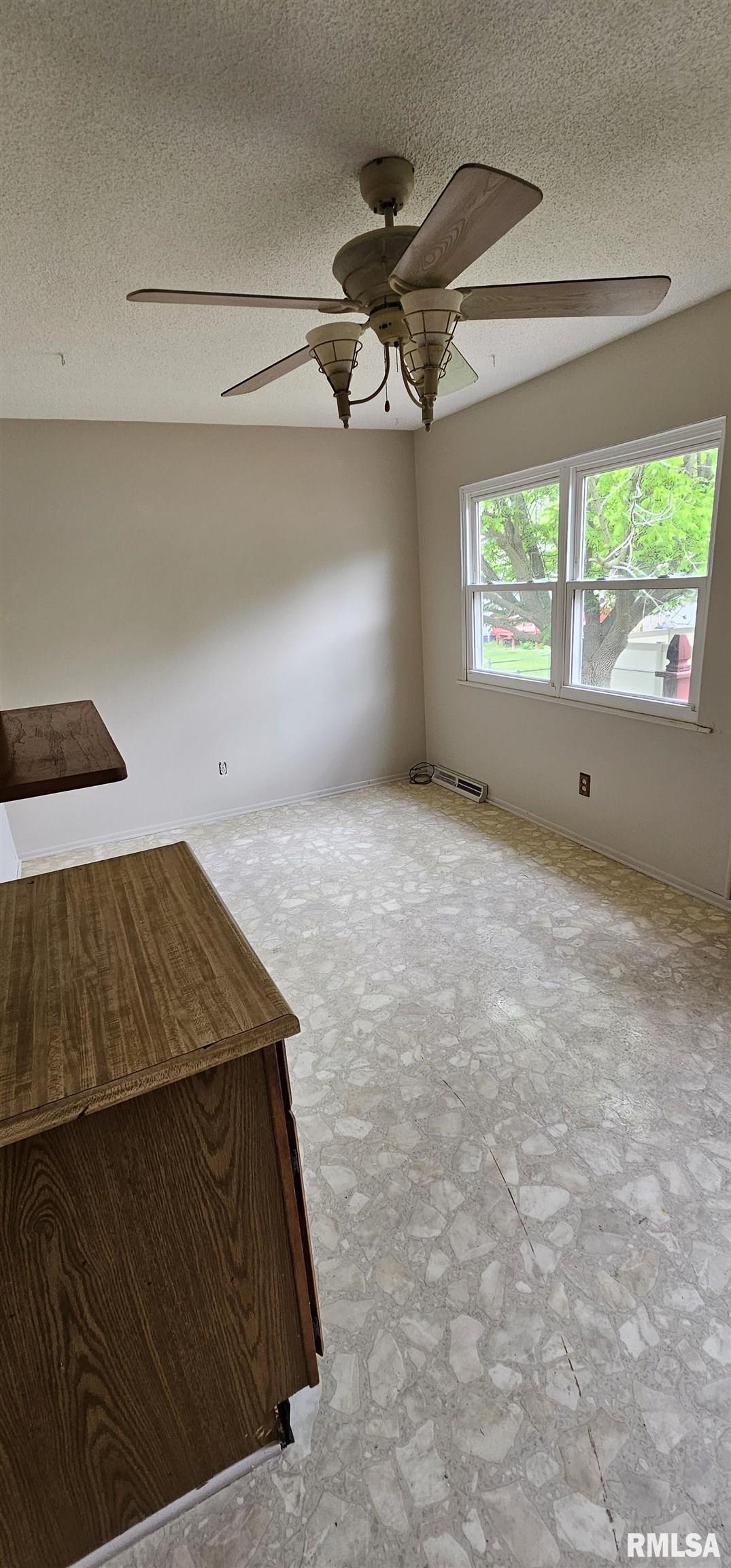 1606 Middle Road, Camanche, Iowa image 18