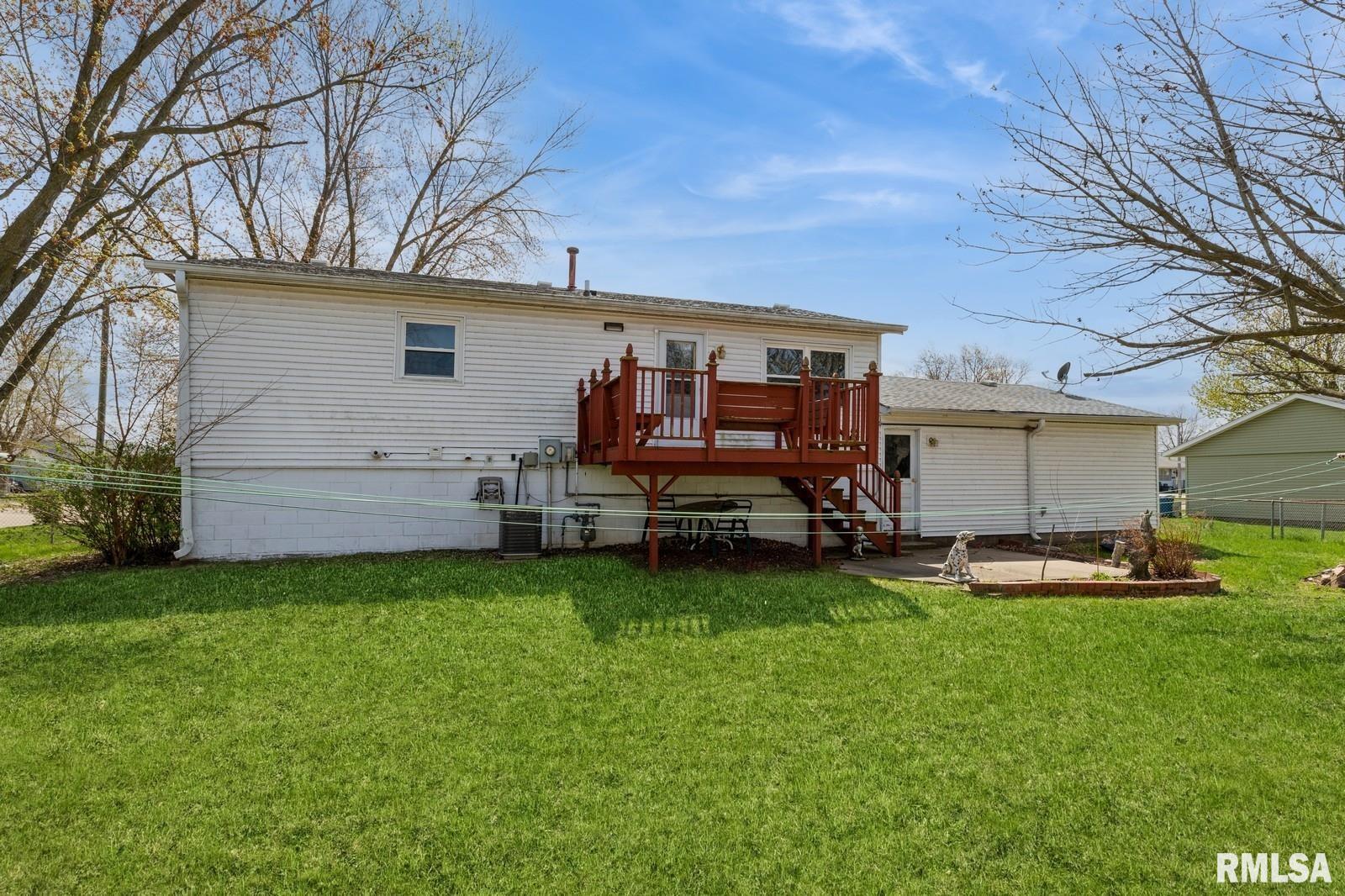 1606 Middle Road, Camanche, Iowa image 2