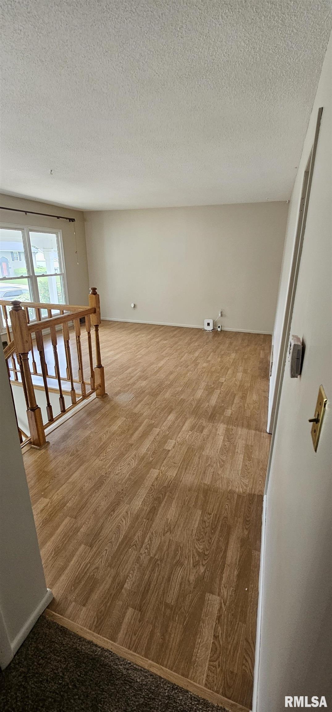 1606 Middle Road, Camanche, Iowa image 9