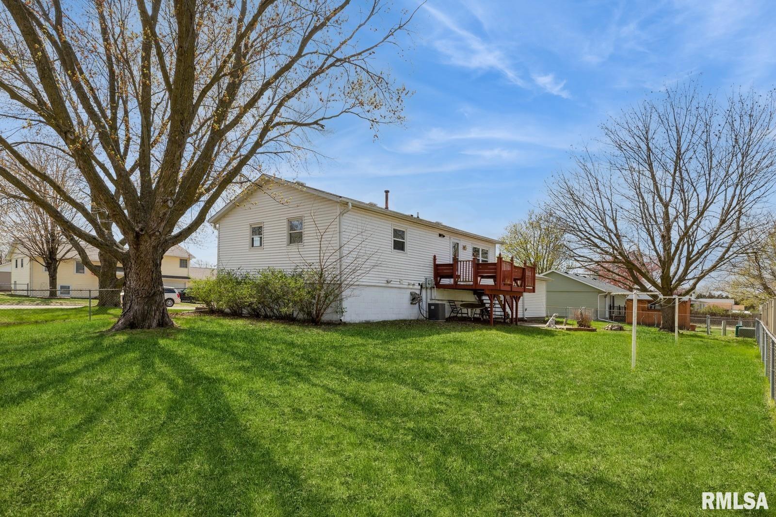1606 Middle Road, Camanche, Iowa image 3