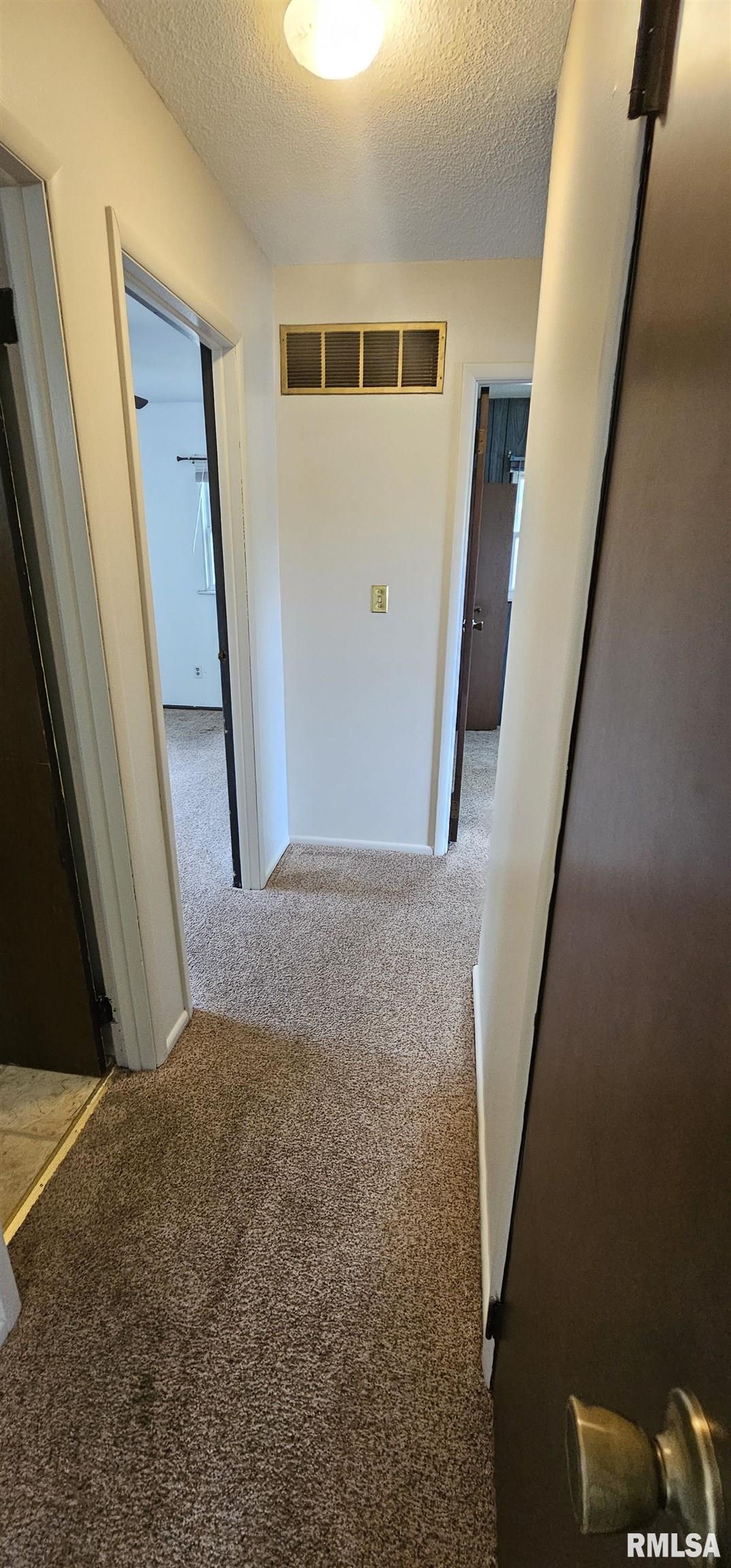 1606 Middle Road, Camanche, Iowa image 23