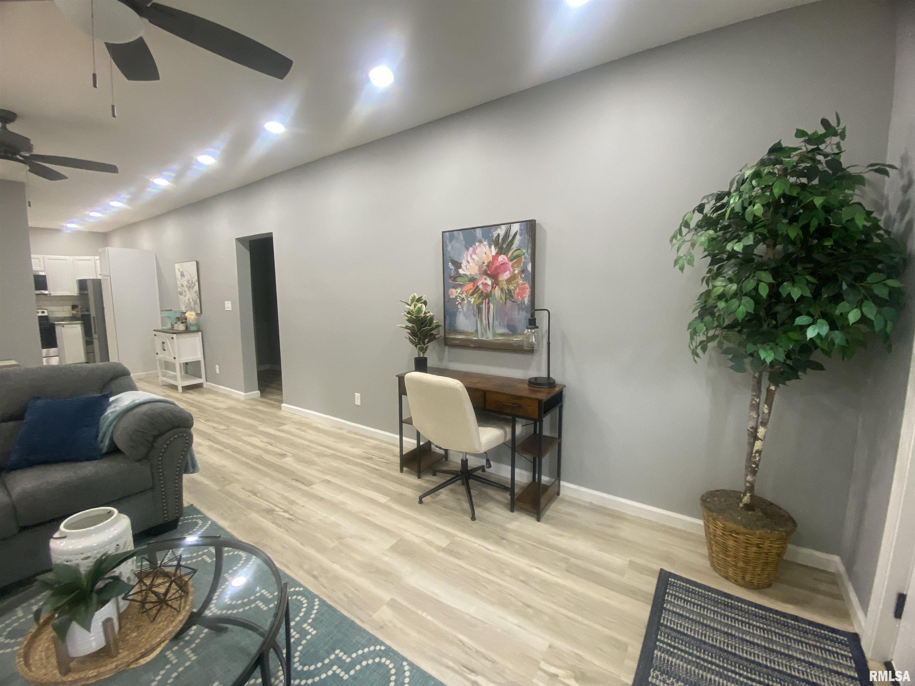 421 N 10th Street, Benton, Illinois image 21