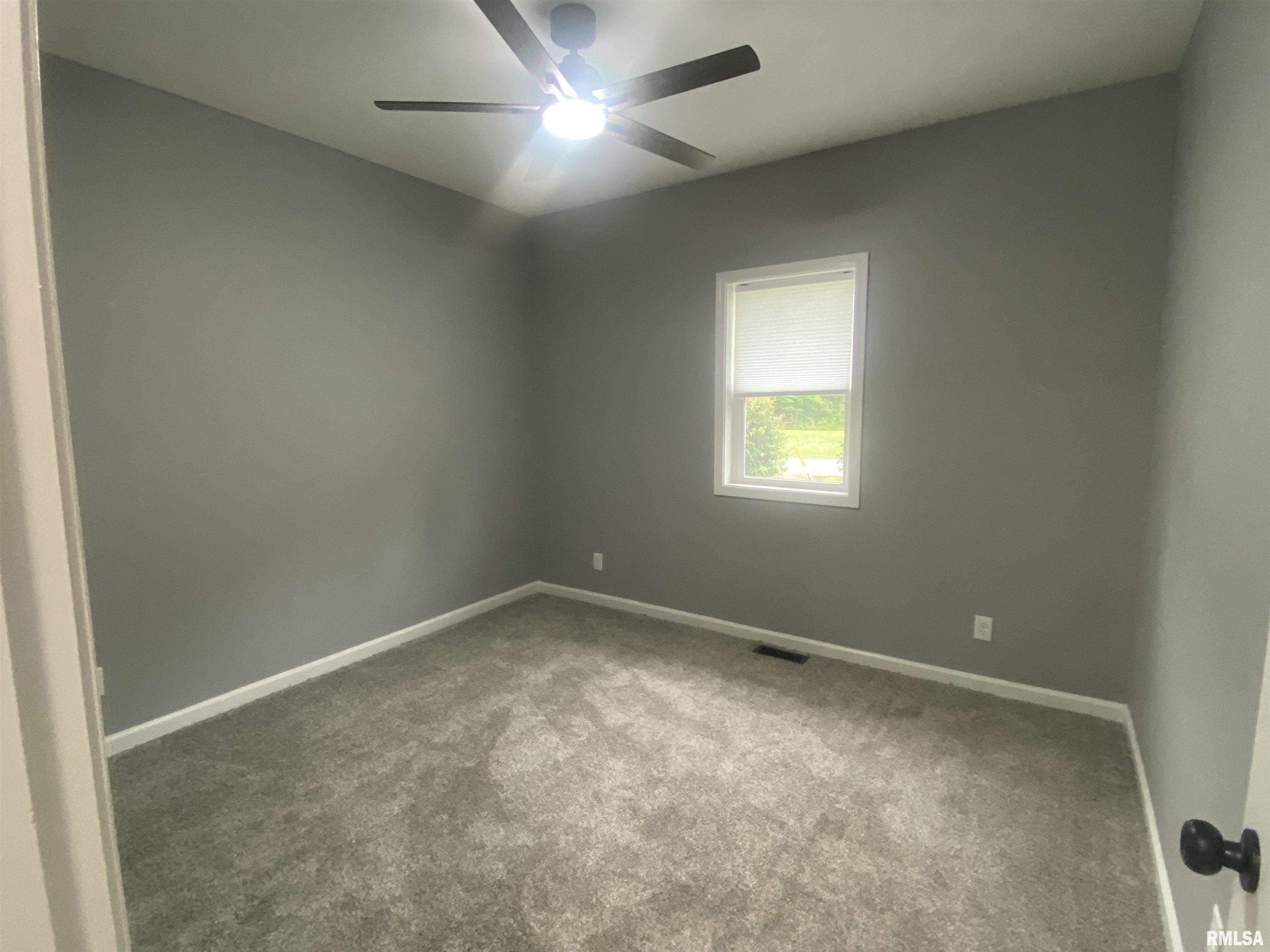 421 N 10th Street, Benton, Illinois image 18