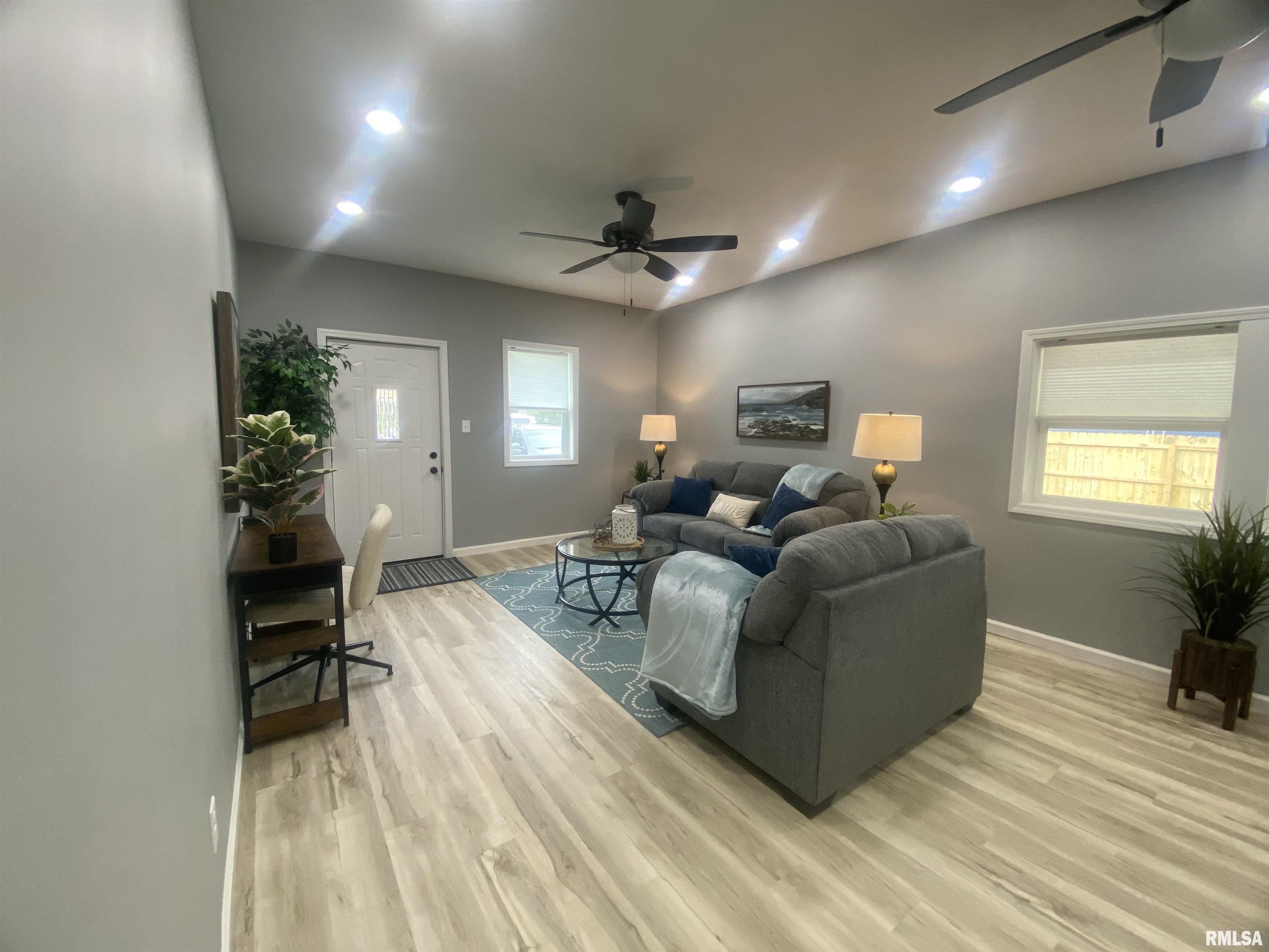421 N 10th Street, Benton, Illinois image 17