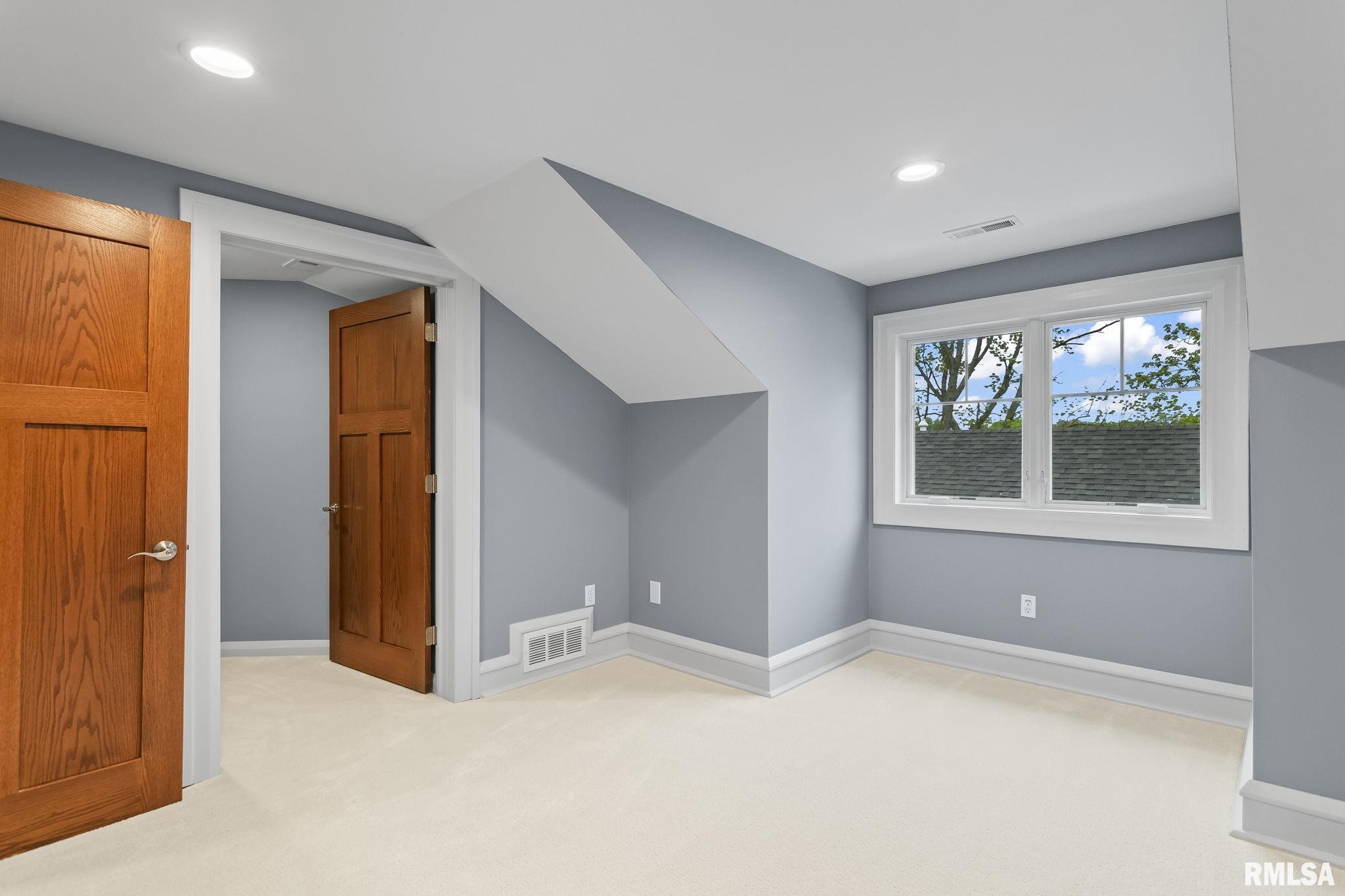 2412 Old Beardstown Road, Springfield, Illinois image 46