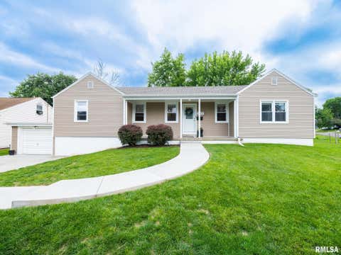 Homes For Sale - 1000 Oxford Avenue<br/> Tazewell County, Pekin, IL 61554
